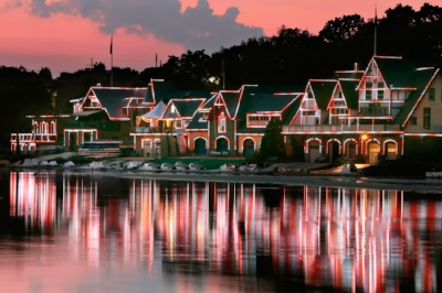 BoathouseRow2-RKennedy-900vp.jpg