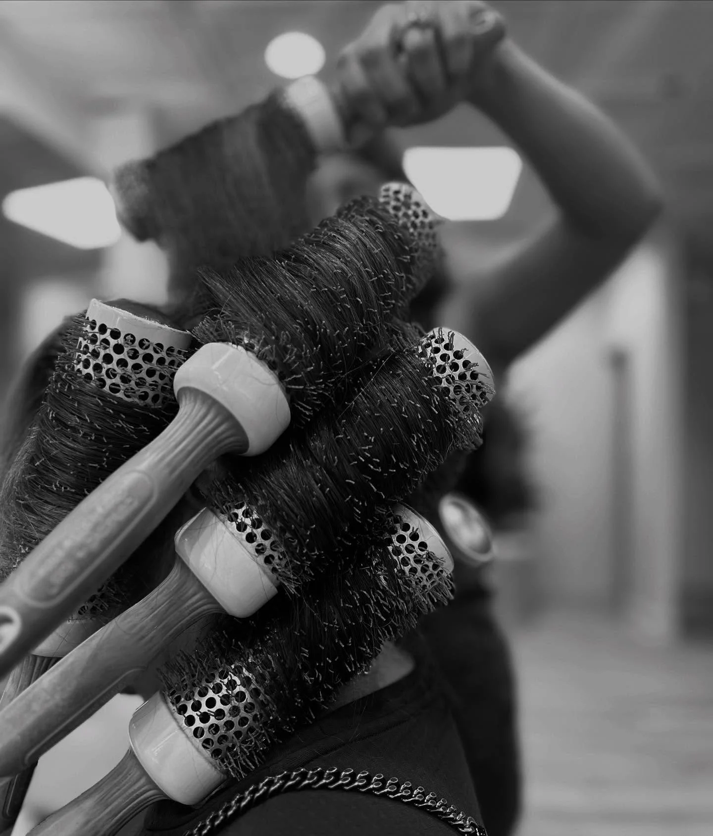 tell a friend to tell a friend &hellip; BRUSH SETs are IN 

#blowouts #westchester #rye #scarsdale #blowdrybar 
#hairinspo