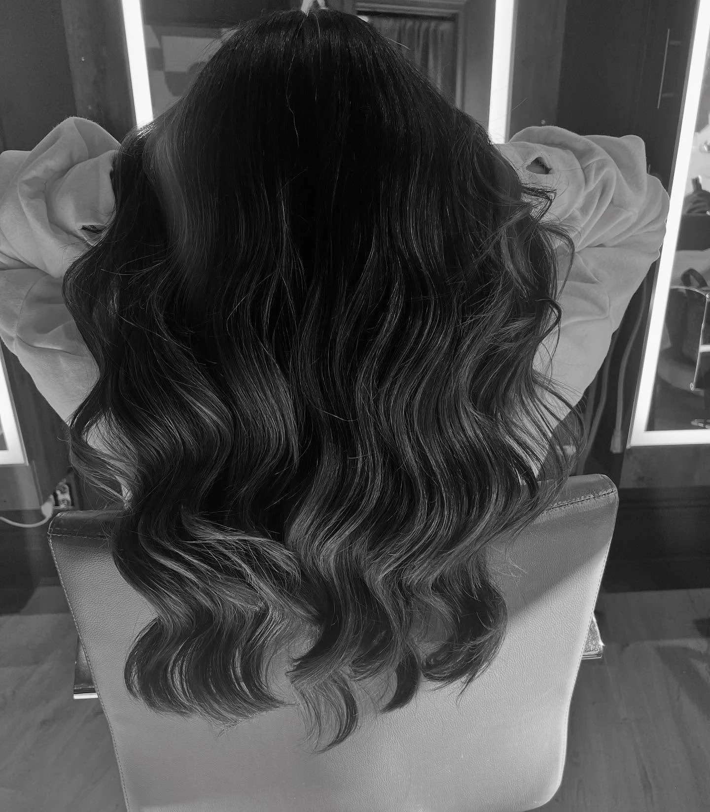 TUESDAY // our favorite day of the week 
$40 blowouts every TUESDAY ❤️&zwj;🔥

#hairinspo #blowout #blowdrybar
#westchester #rye #scaradale