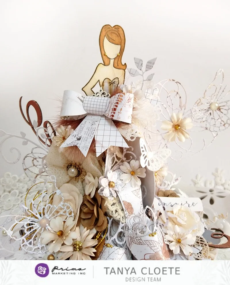 2Pretty Pale Marisol Round Gift Box.jpg