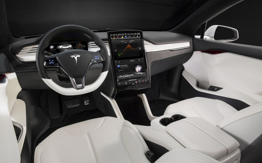 2014-tesla-model-s-interior.jpg