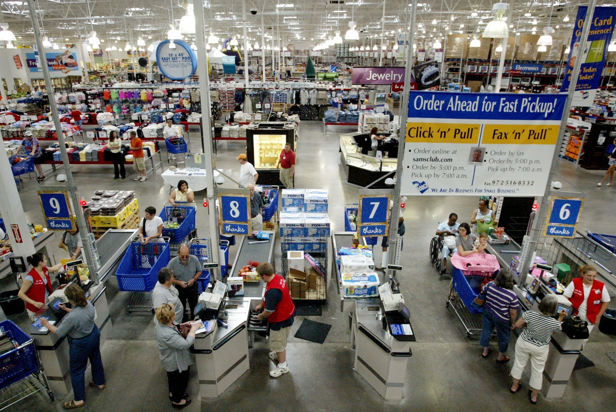 hc-fee-sams-club-membership-for-moms-20150925.jpg