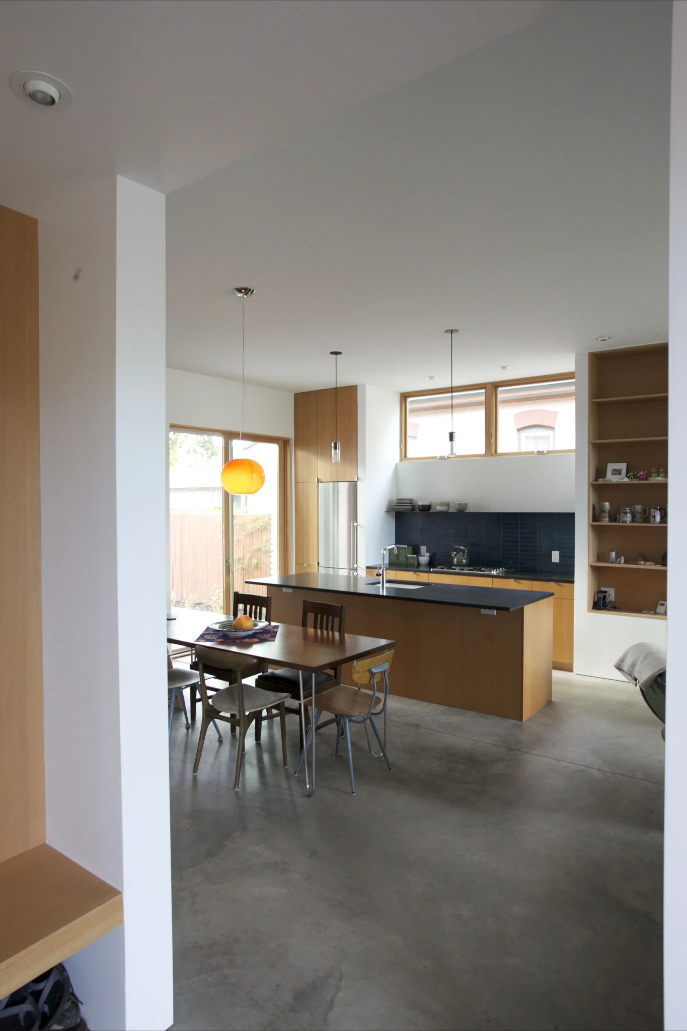 Entry to Kitchen.jpg