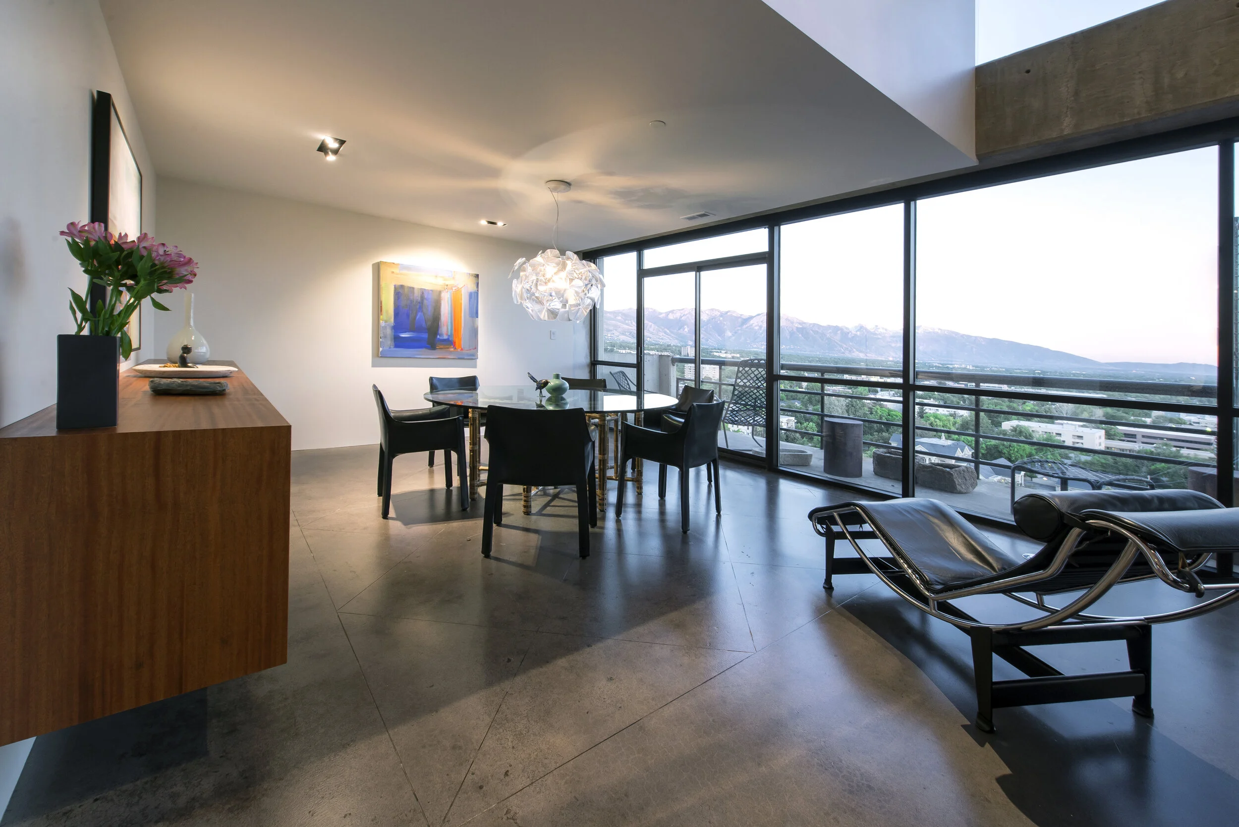 07 - Dining.jpg.jpg.jpeg