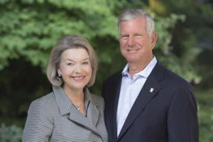 LYNDA & MURRAY FARMER
