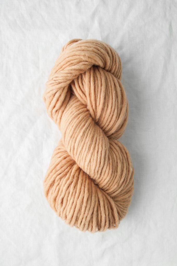 quince-and-co-puffin-hand-dyed-yarn-avfkw-cutch-light_1024x1024.jpg