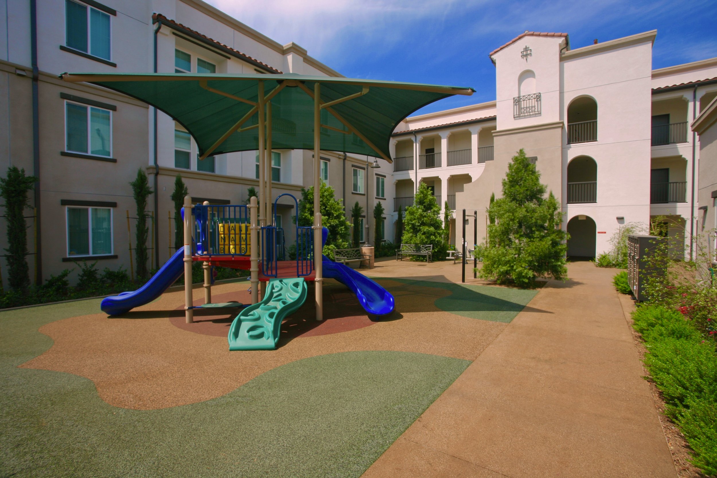 Mosaic Gardens at Beaumont LINC Housing 