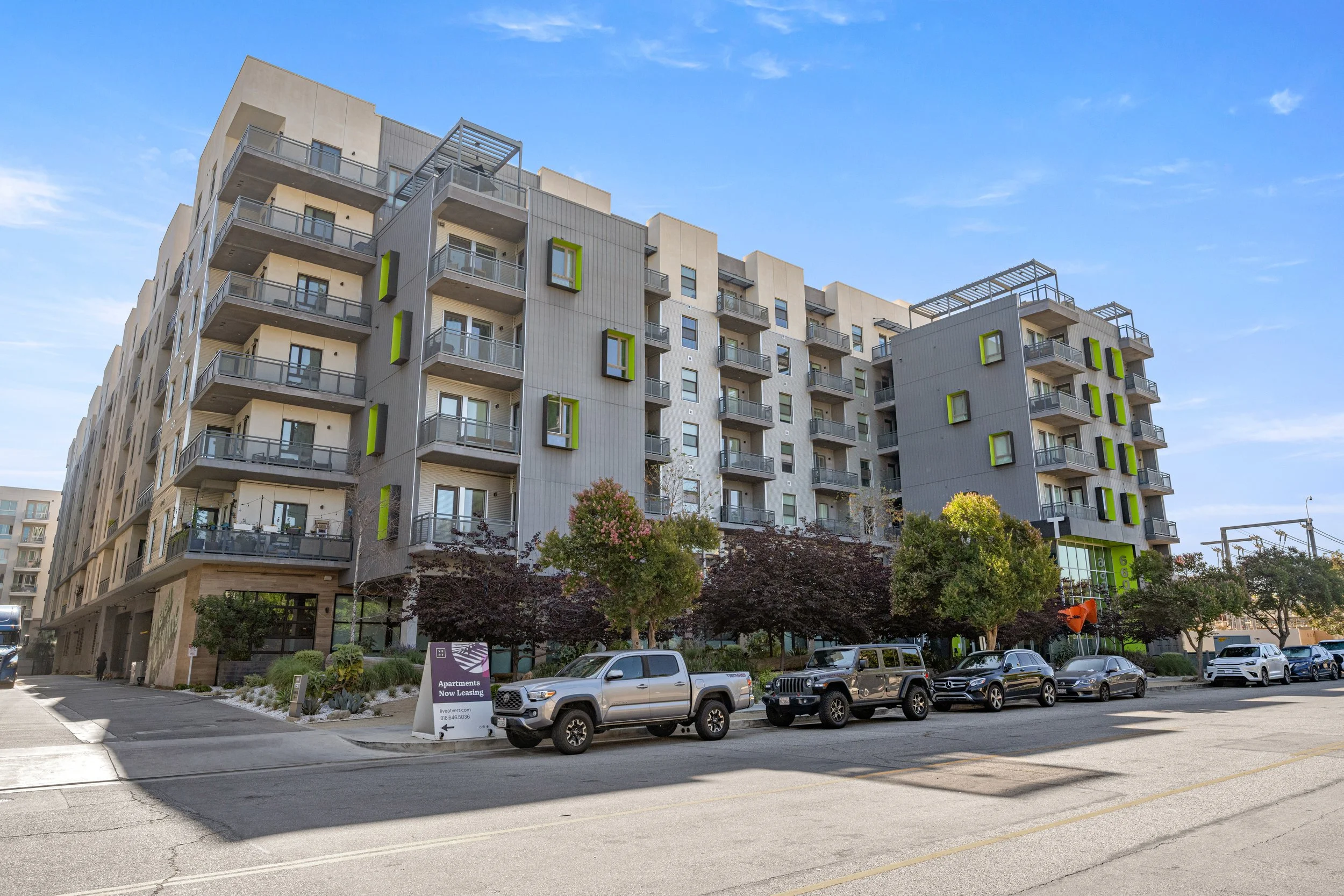 Variel Apartments 6606 Variel Ave-1.jpg