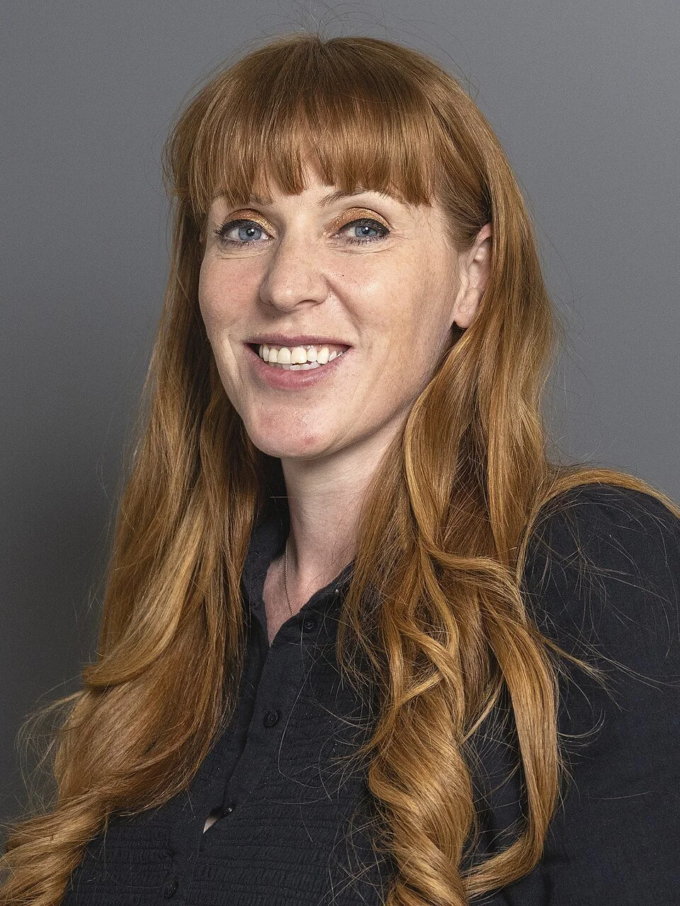 960px-Official_portrait_of_Angela_Rayner_MP_crop_2,_2024.jpg