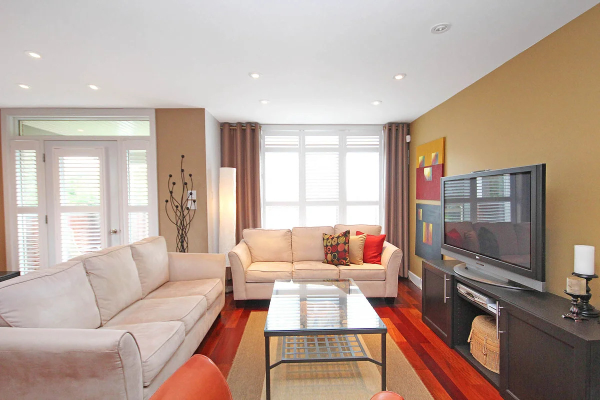 living room2_281_kirchoffer_34.jpg