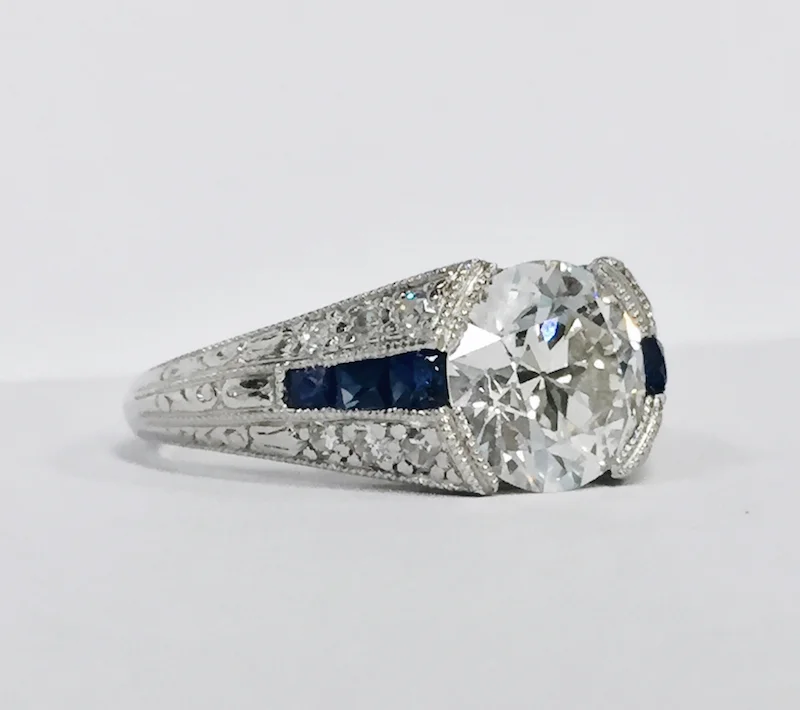 Guide to Buying Vintage Rings in Portland