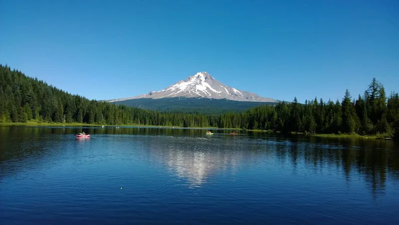 trillium-lake.jpg