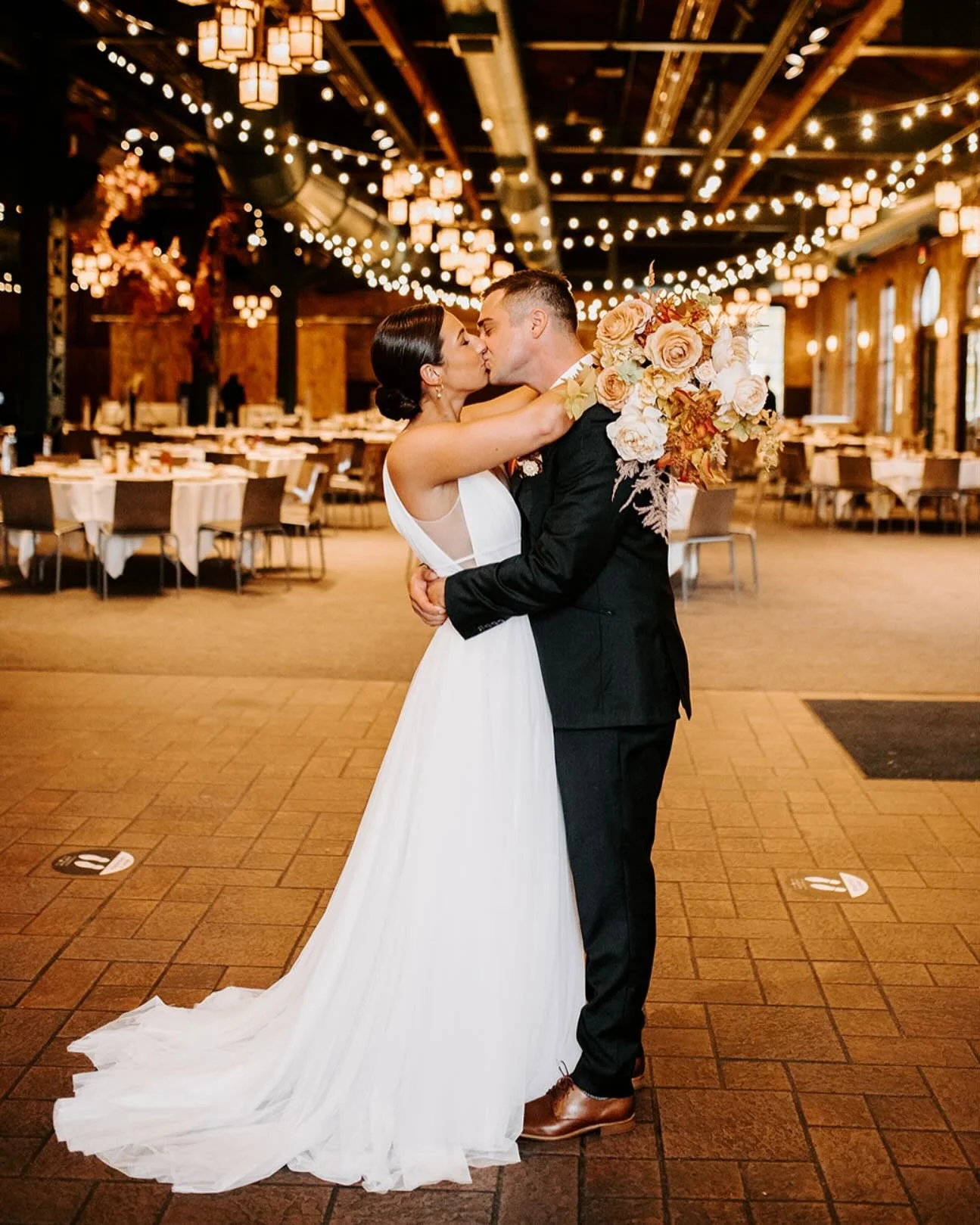 Absolutely stunning. 
Photographer: @alileighco 
Venue: @nicolletislandpavilion 
Florist: @ergofloral @ergoweddings 
Rentals: @stylesociety.rent 
Band: @bluewaterkingsband 
Caterer: @mintahoe 
Dessert: @crumbl 
Coffee: @coffeecartmpls 
Hair: @zielbri