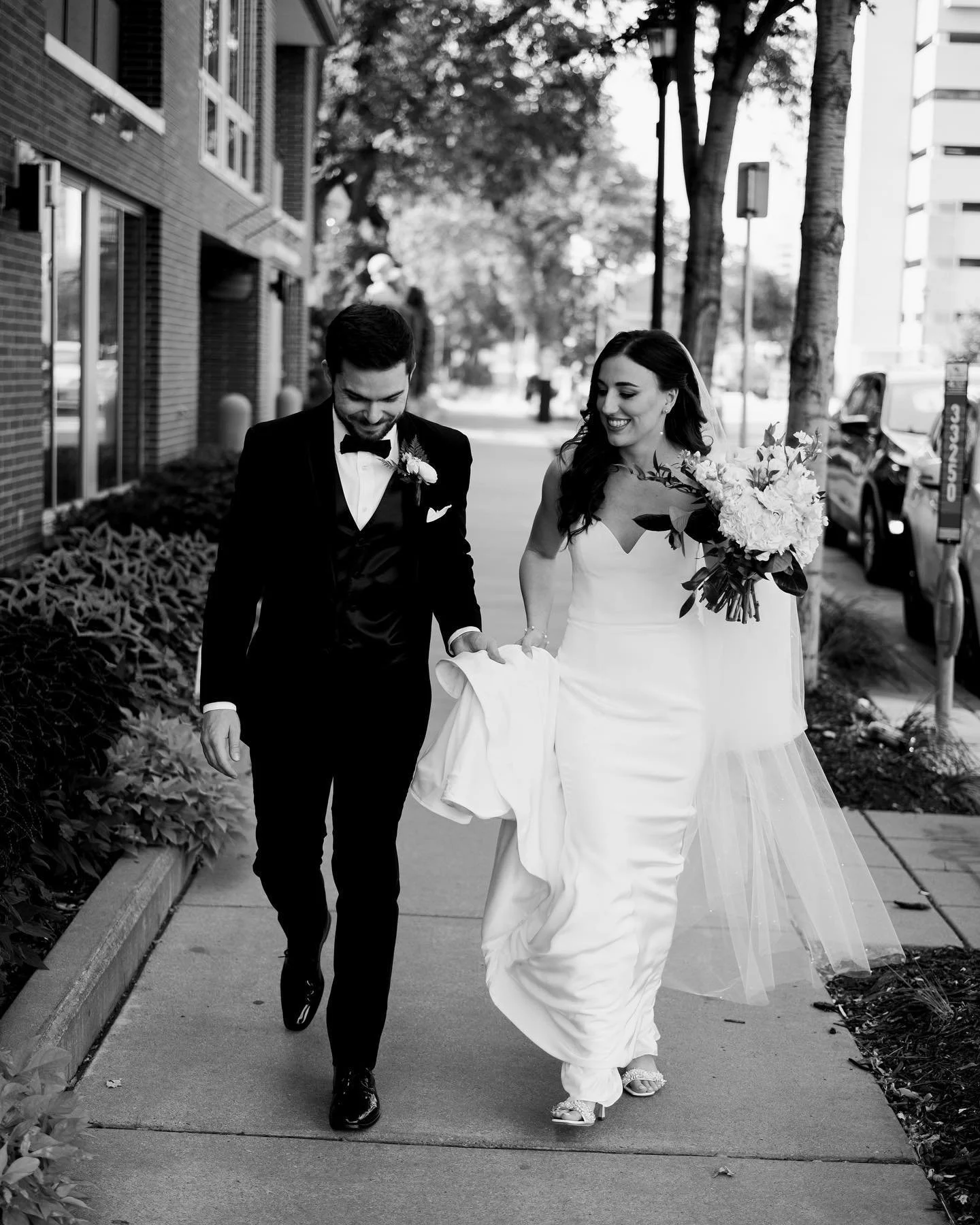 So lovely. 💛

Photographer: @bradleyhansonphotography 
Venue: @minneapoliseventcenters 
Dessert: @buttercreamweddingcakes 
Hair: @zielbridal_ 
Makeup: @jesus.arte 
DJ: @gennowdjs 
Florist: @revelandflourish 
Day of Coordinator: @hartandsole.co