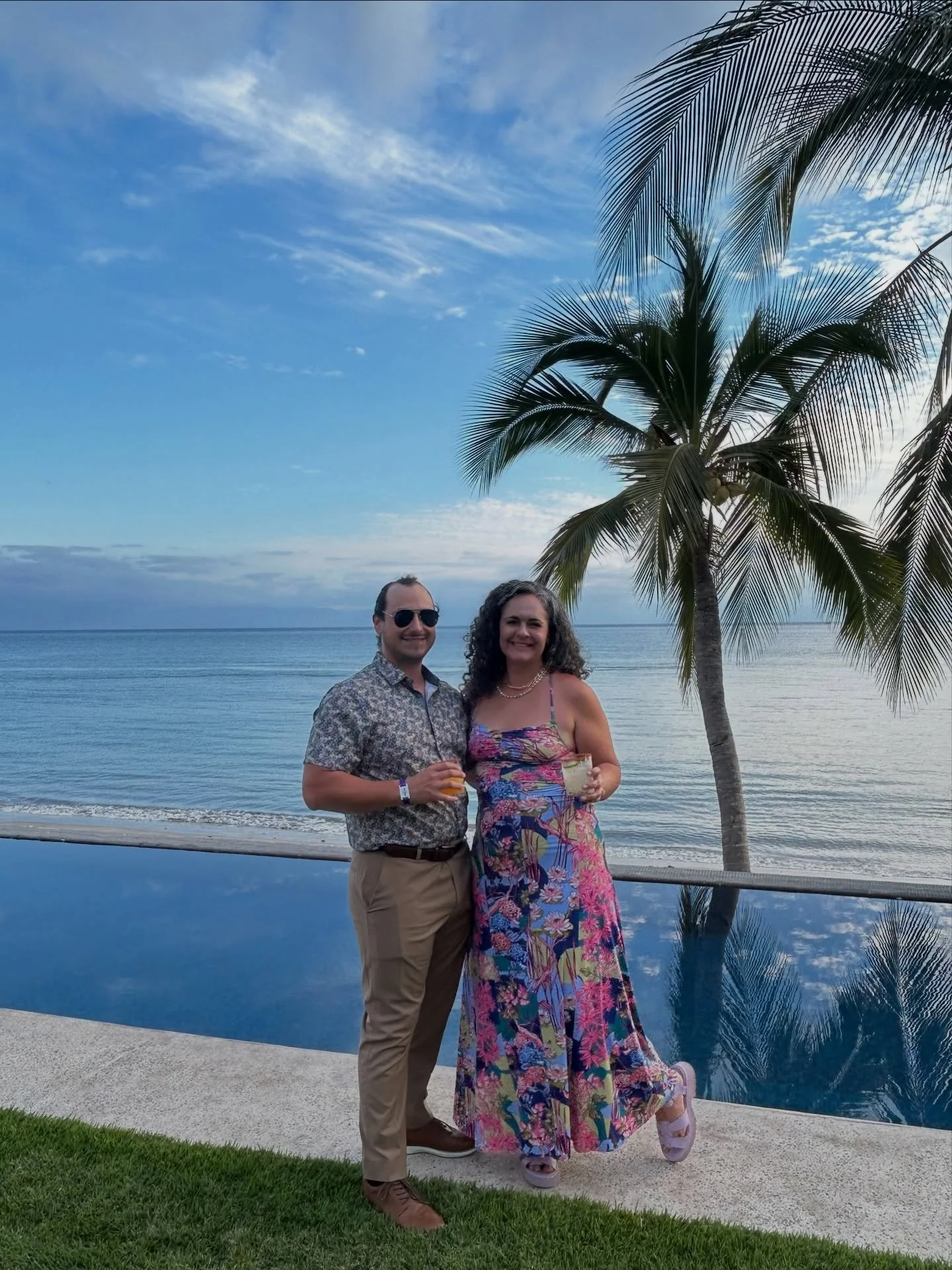 D&eacute;j&agrave; vu at a Mexican garden disco wedding&hellip;
Good thing we already knew the assignment. 🪩✨

Colorful decor, disco balls and a dance floor full of love &mdash; but this time we got to enjoy it from the guest side. 

Congrats @harle