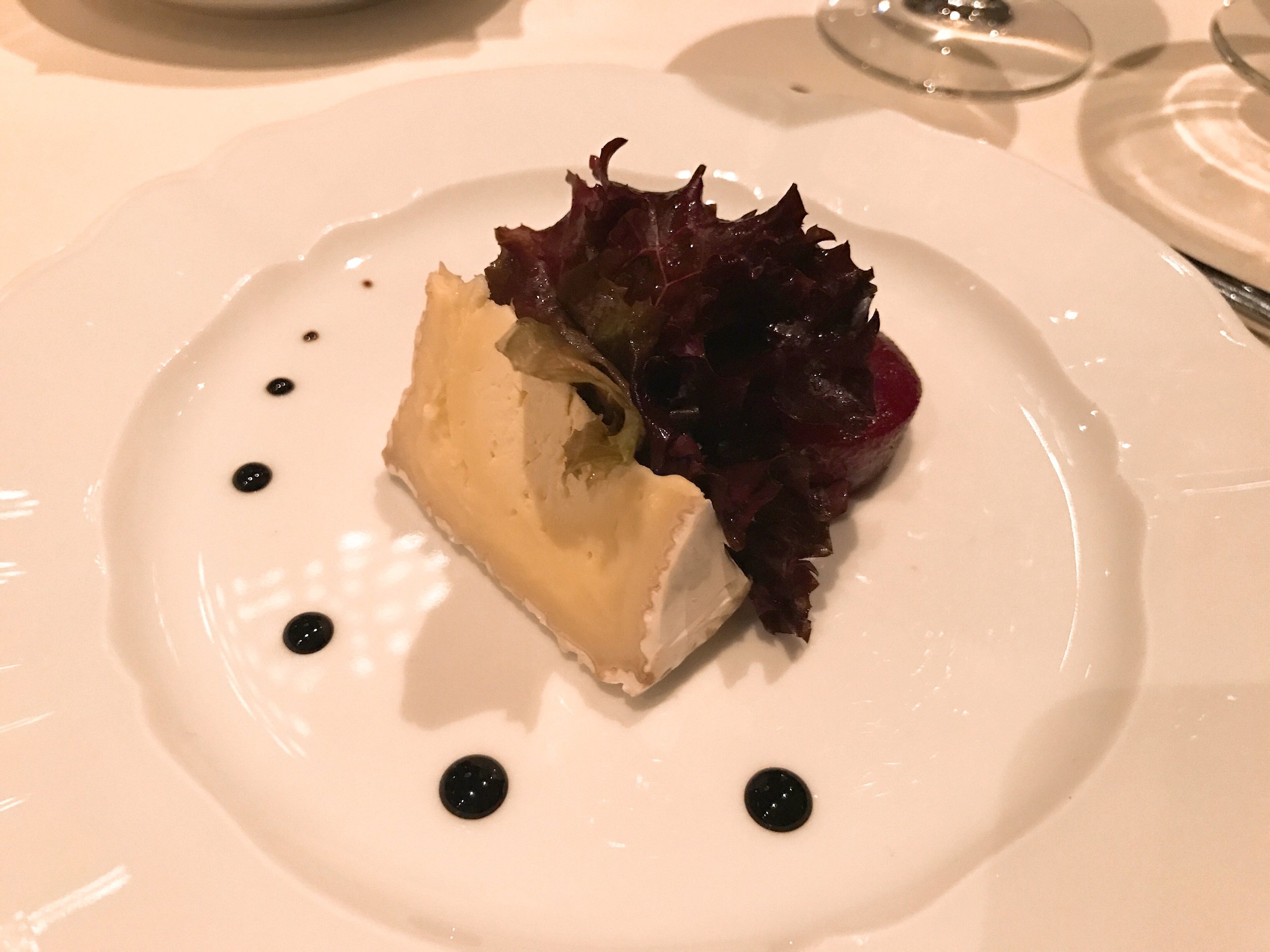 Chaource: Bartlett Pears, Clove and Lolla Rossa