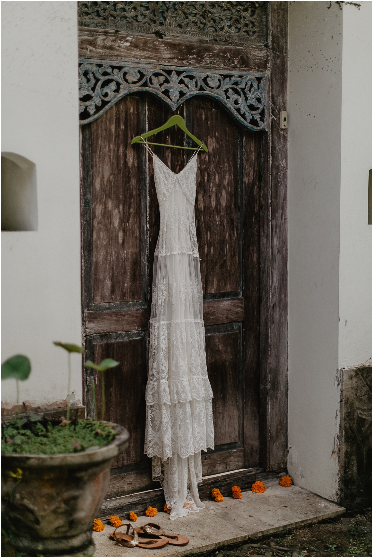 A nna and Sean's boho jungle elopment to Ubud in Bali._0004.jpg