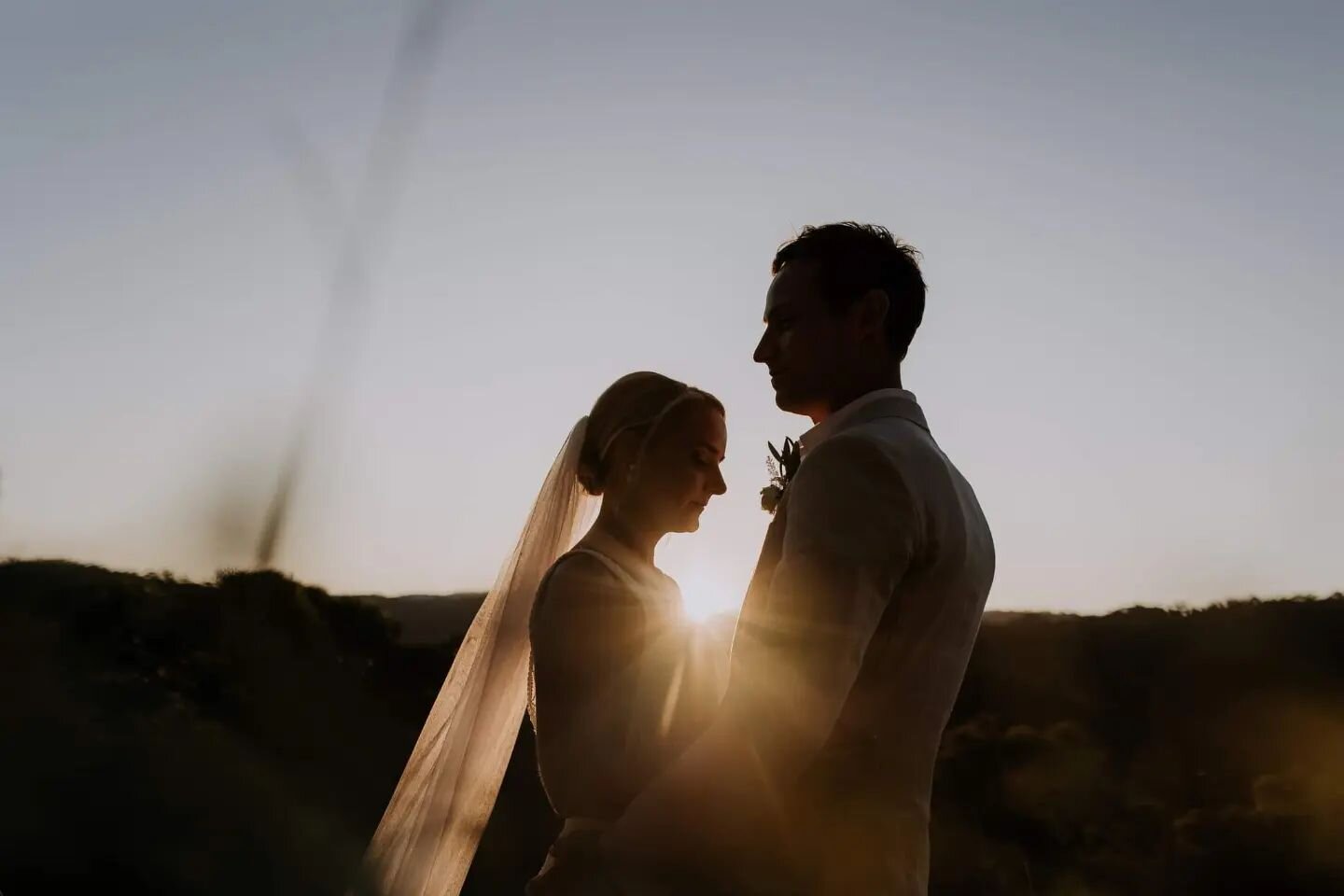Kate &amp; Jono basking in the most glorious golden light! 

Venue @thepeaklorne 
Celebrant @hannahmayweddings 
Florist @petalsandthornsfloraldesign 

#gtbride #surfcoastwedding #justmarried #wyeriverwedding #weddinginspiration #australianwedding #me
