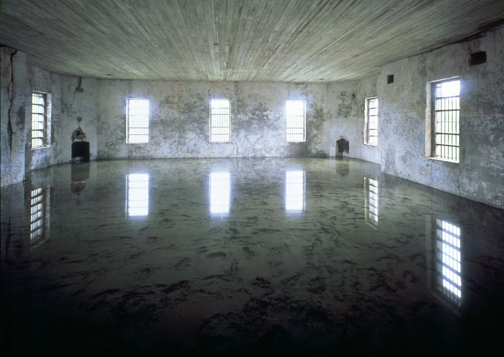 Antony Gormley, Host ; Photo Source: http://www.antonygormley.com/