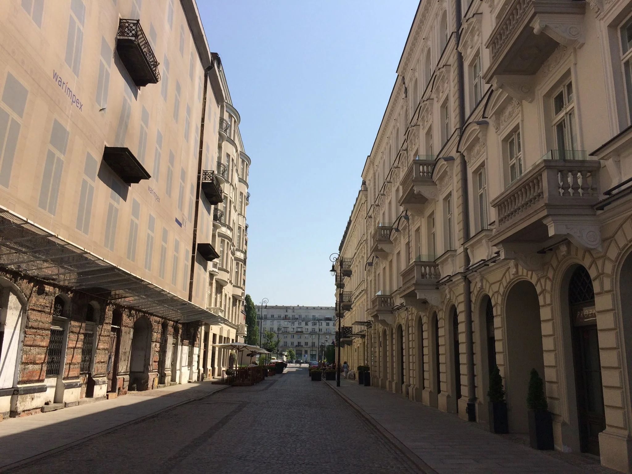 Próźna Street, looking the other direction