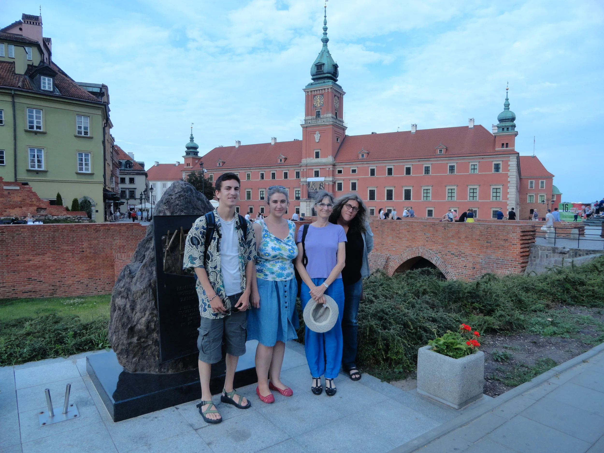 Oscar, Monika, Susan and me in Castle Square in front of the Royal Castle.