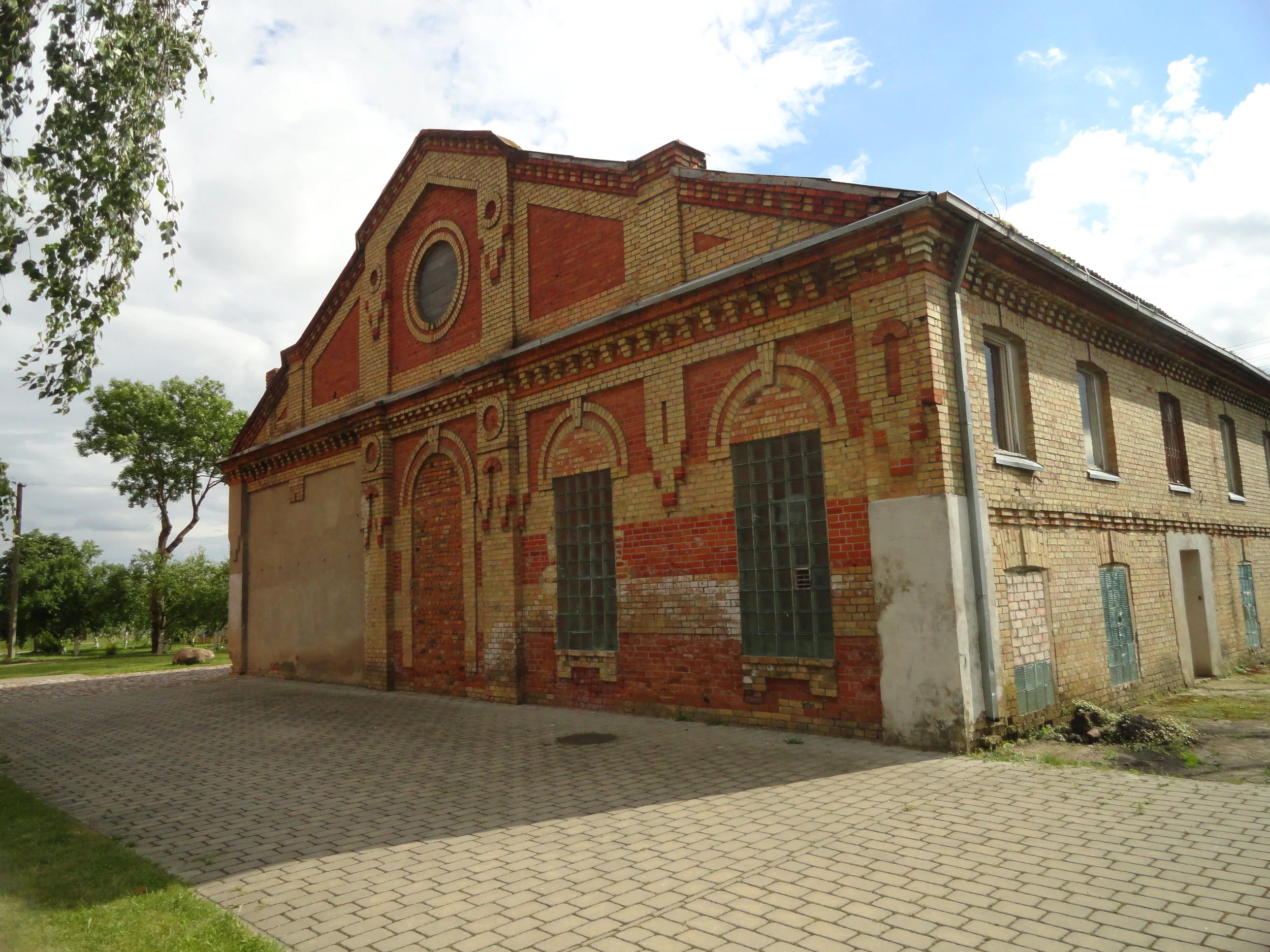 The synagogue/Palace of Culture/Gymnasium.