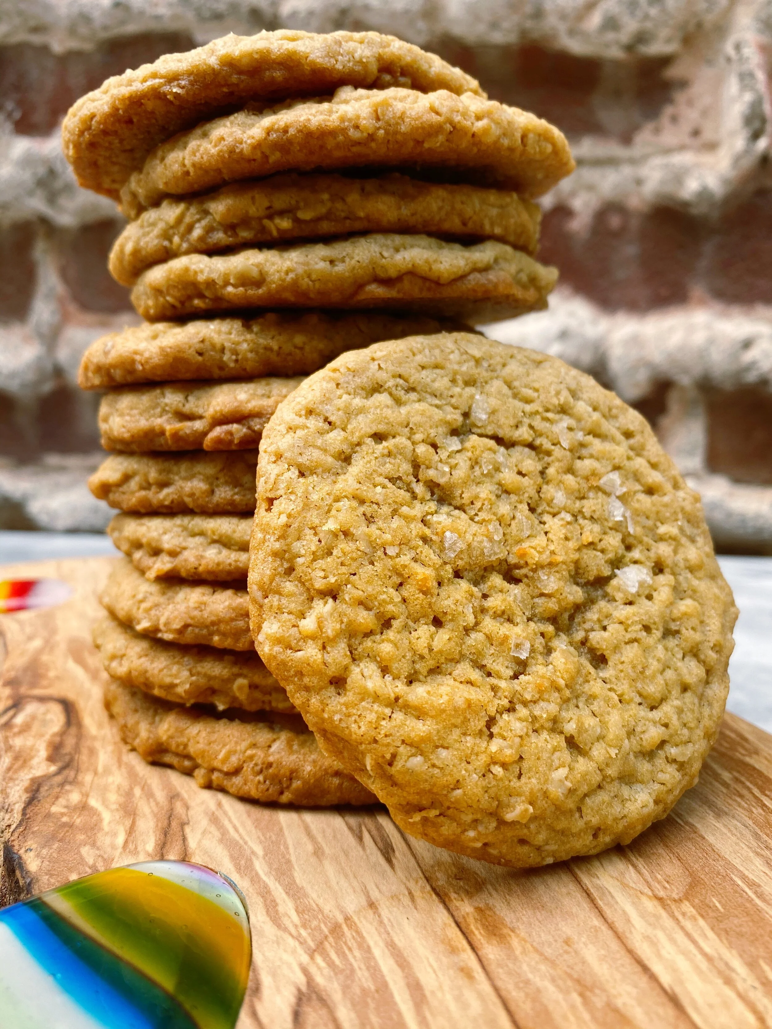 CLASSIC OATMEAL COOKIES