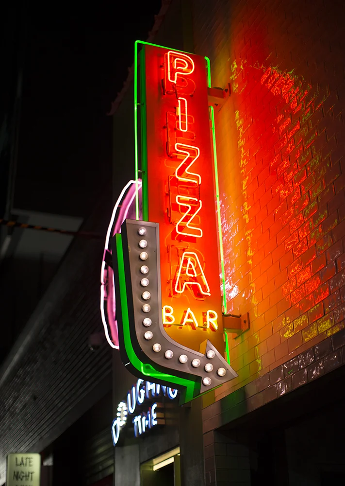 U5PizzaInLightsWEB.jpg