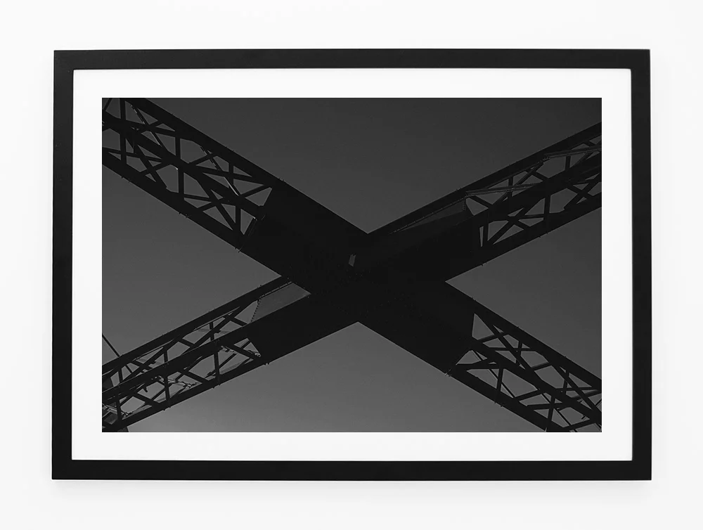 U15HarbourBridgeThreeFRAMEblack.jpg