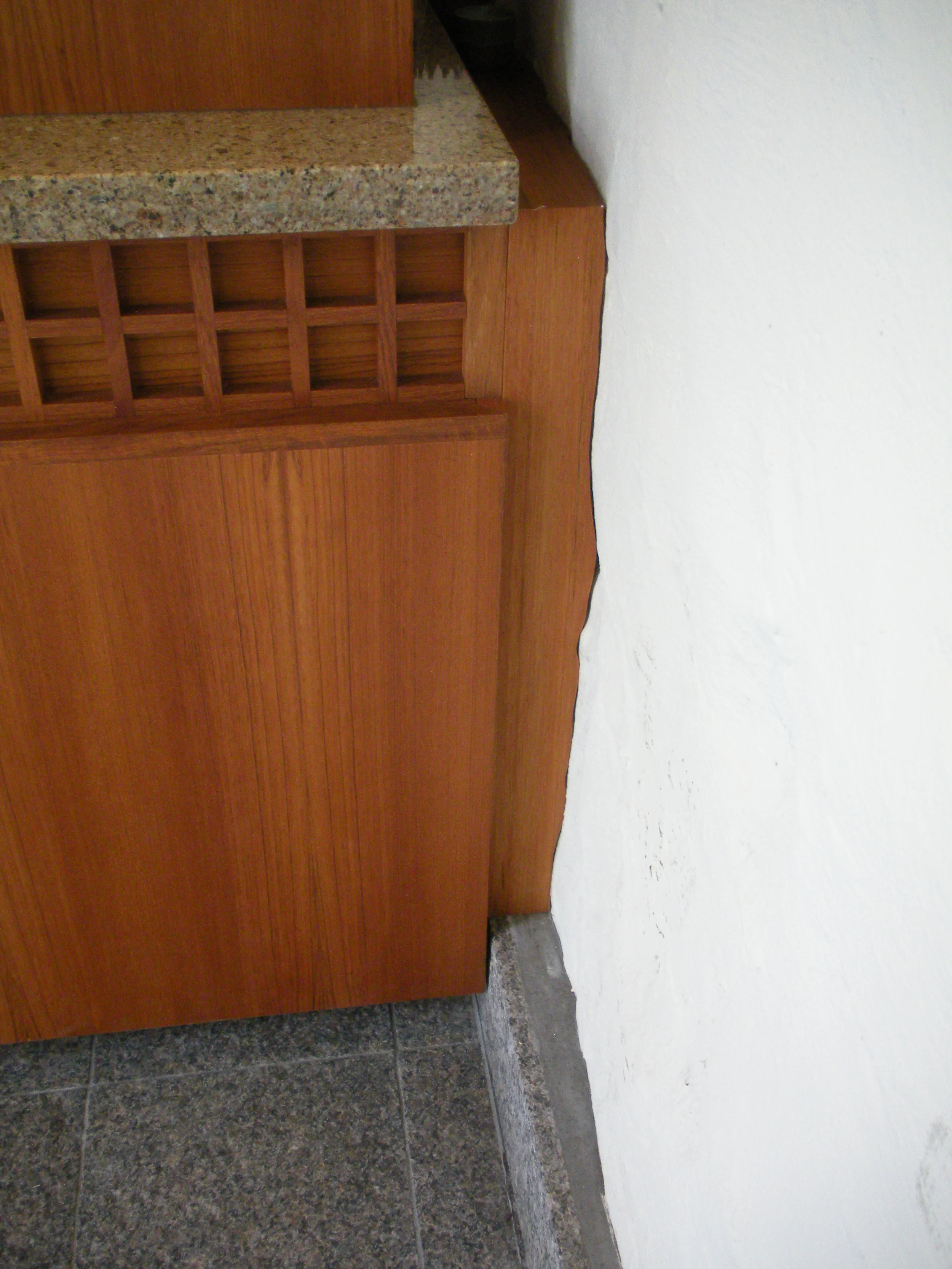  Photograph:   ©   Mayumi Hara Dao 