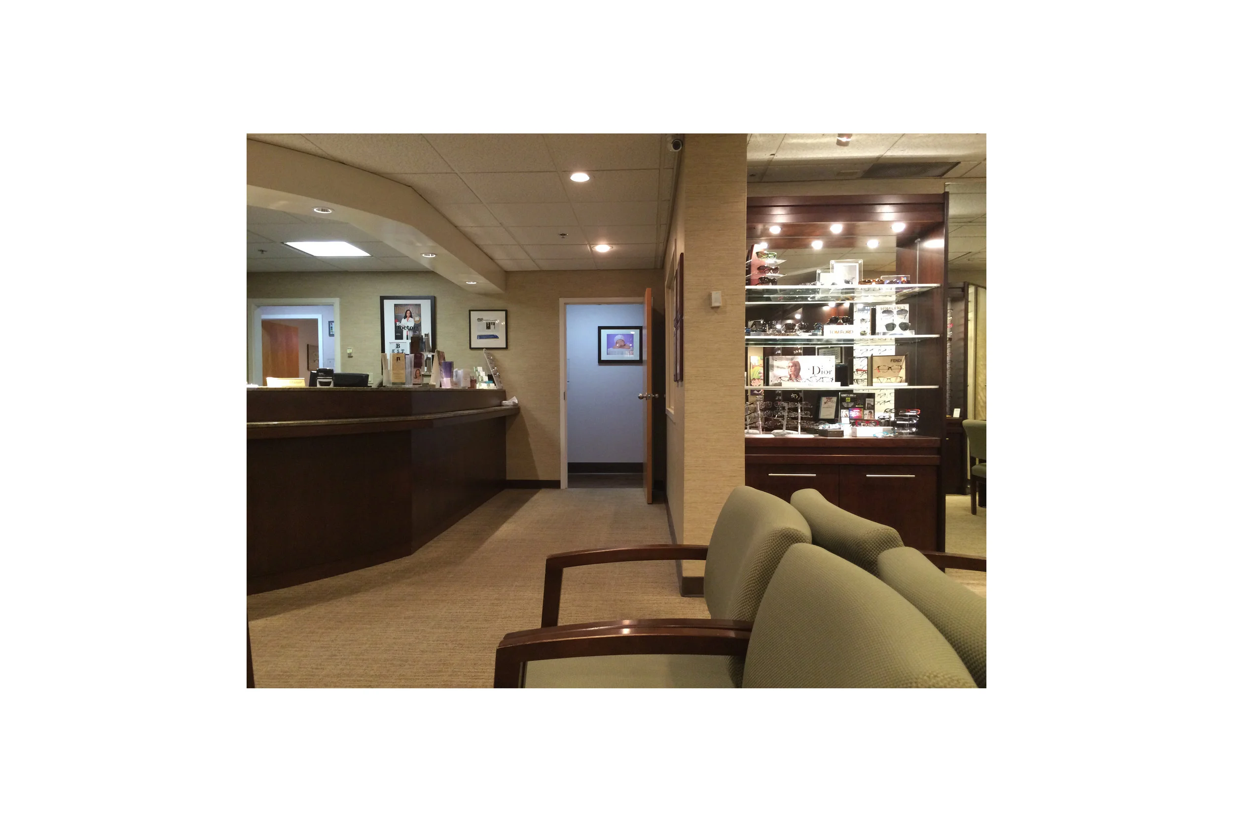  Photograph:   ©   Mayumi Hara Dao 