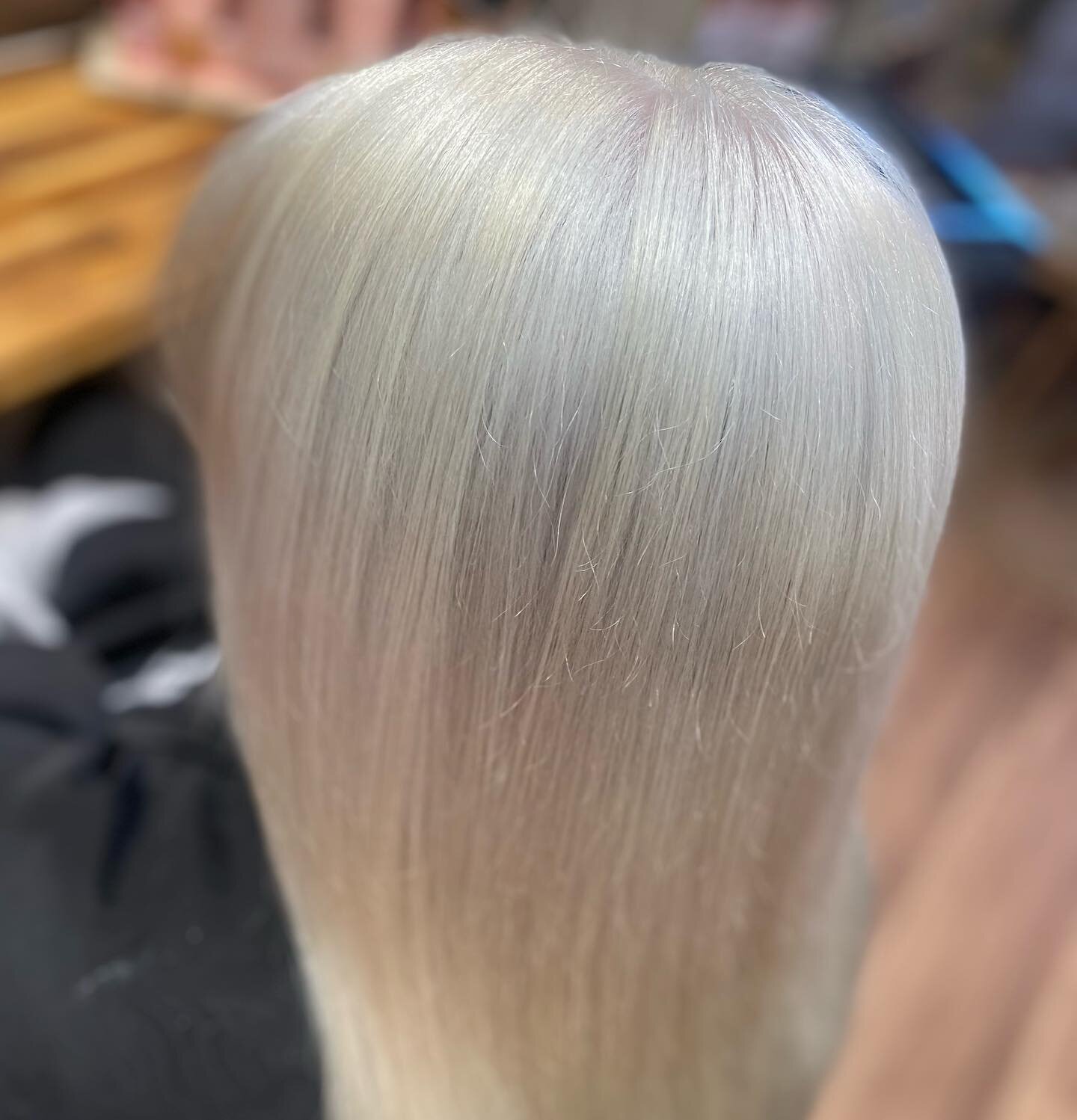 Beautiful clean blonde 🤍