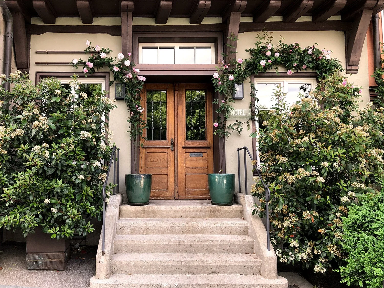 Hotel Scholl Entrance.jpeg