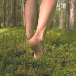 barefoot-walking.jpg