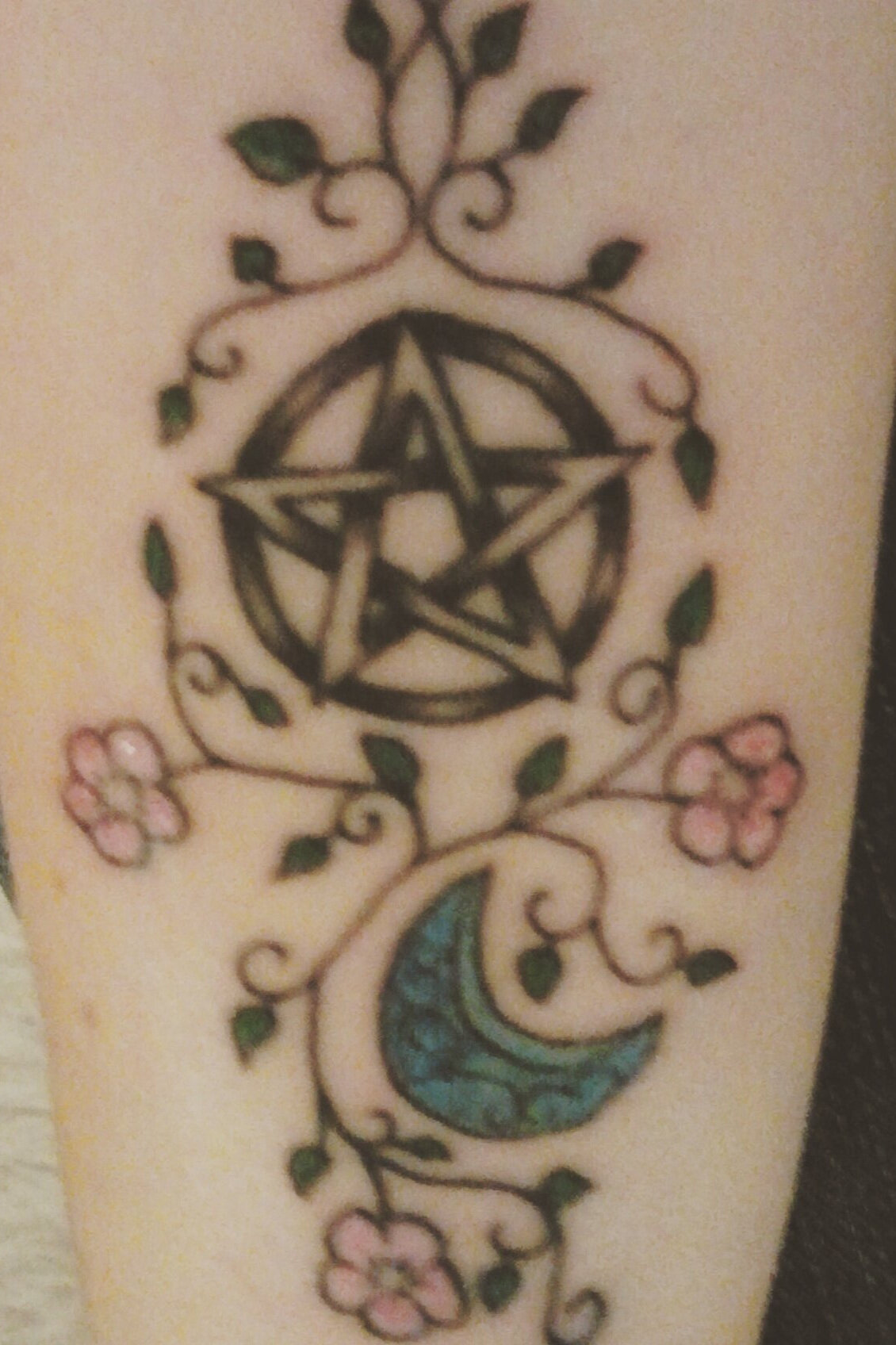 pentagram-tattoo-lunadea