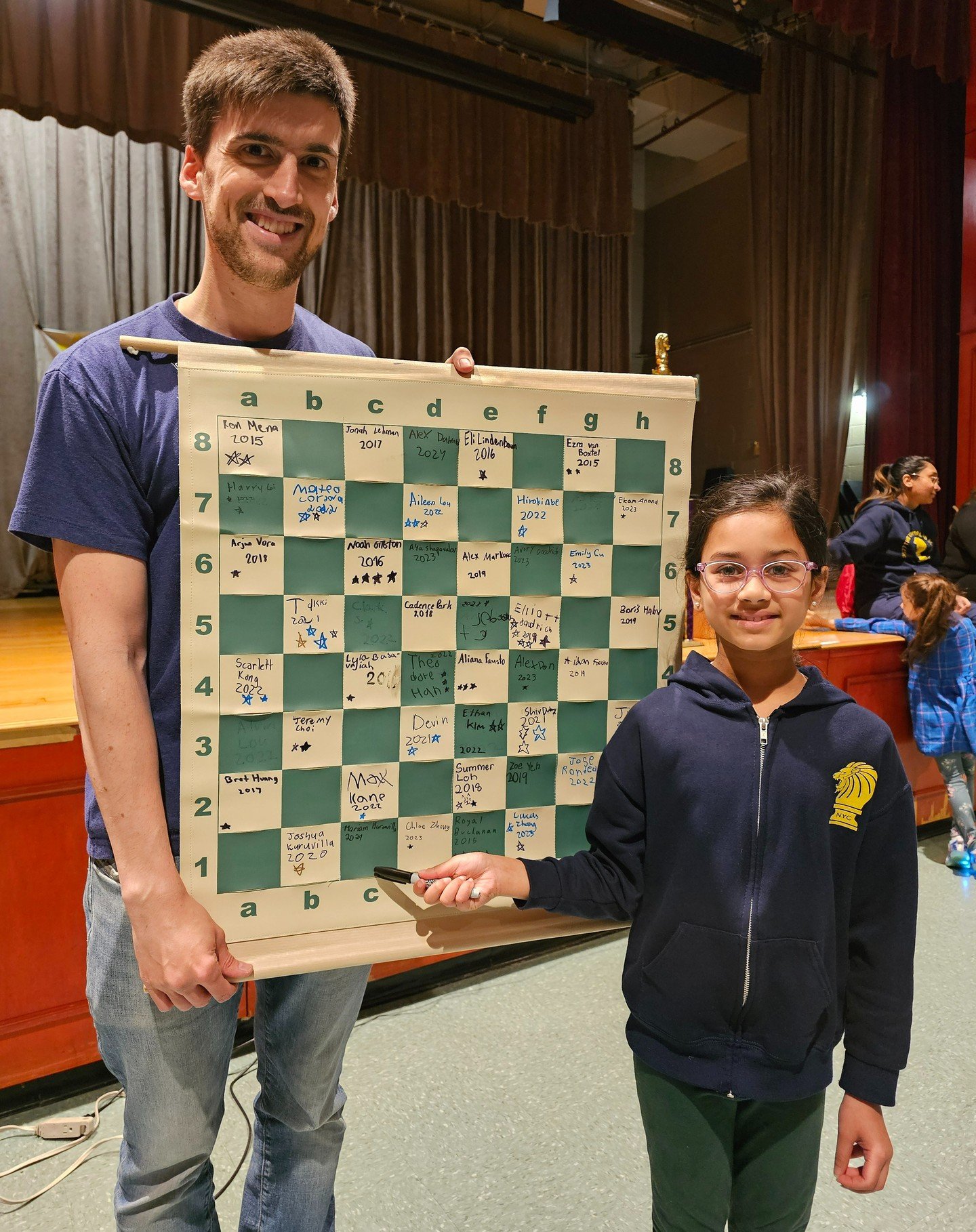 Congrats to Mariam! While she unfortunately couldn't make Girls Nationals last weekend, she still made it a special Saturday by breaking 1000 and joining the Lower Lab Hall of Fame! She chose to sign right next to her brother, alum Joshua!

#1000plus