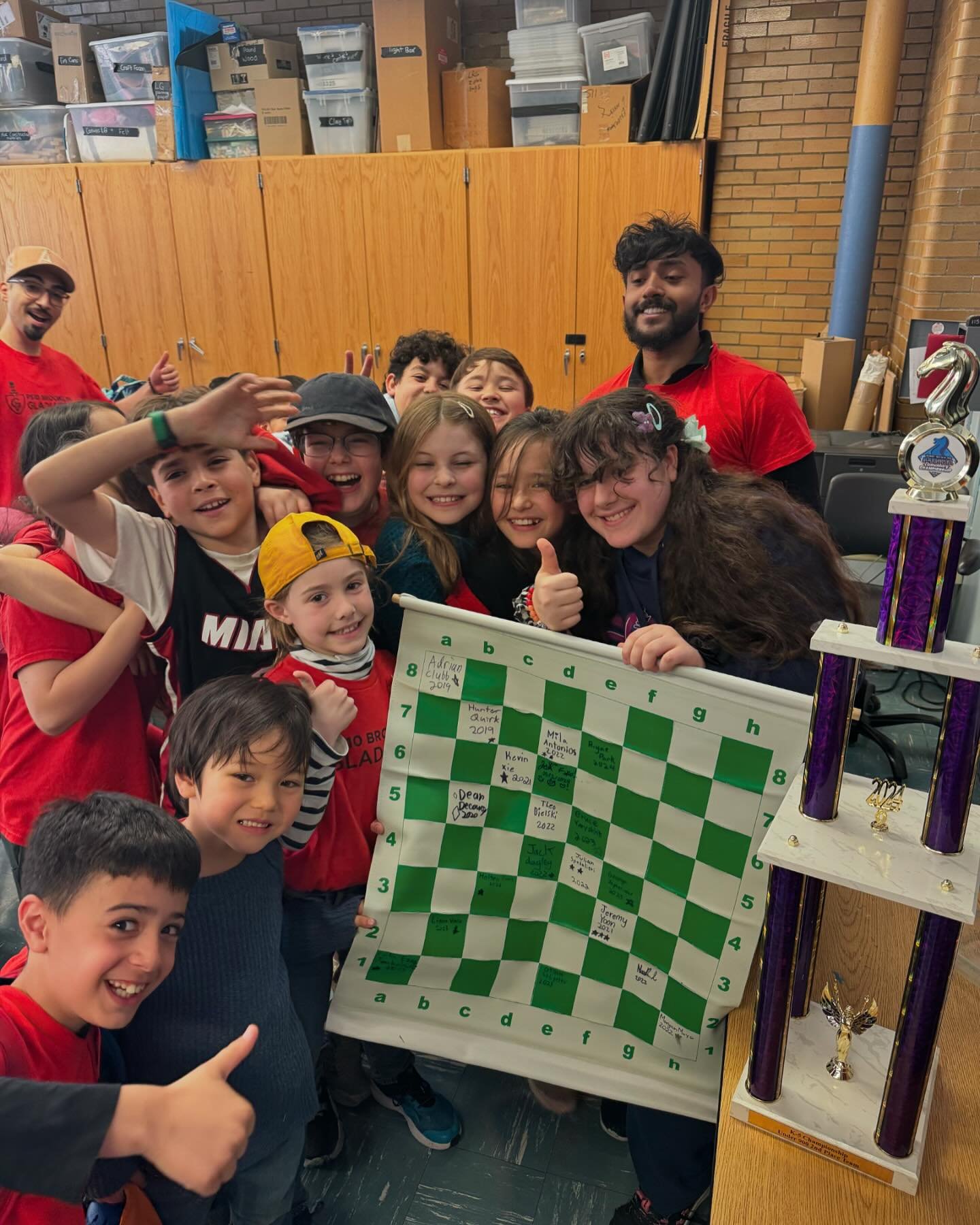 Join us in congratulating fellow PS 10 Gladiator, Josephine Finkler, in breaking 1000 USCF and signing the PS10 Hall Of Fame! This past weekend, Josie scored 6 points at Nationals to help her team secure second place in K5U900! #1000plususcf #ps10hal