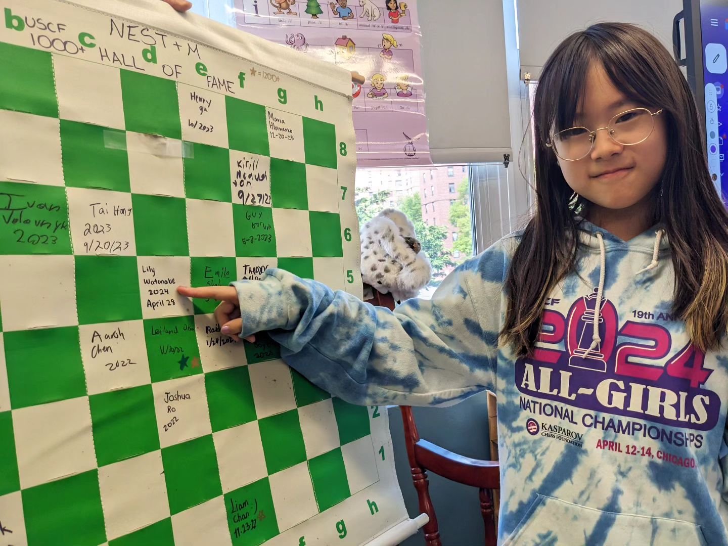 Congratulations to Lily! Her chess training during spring break now puts her at a peak 1102 USCF rating, and we are proud to have her join our club Hall of Fame board ☺️👑

@nestmsoars #1000plususcf #halloffame #chessqueen
