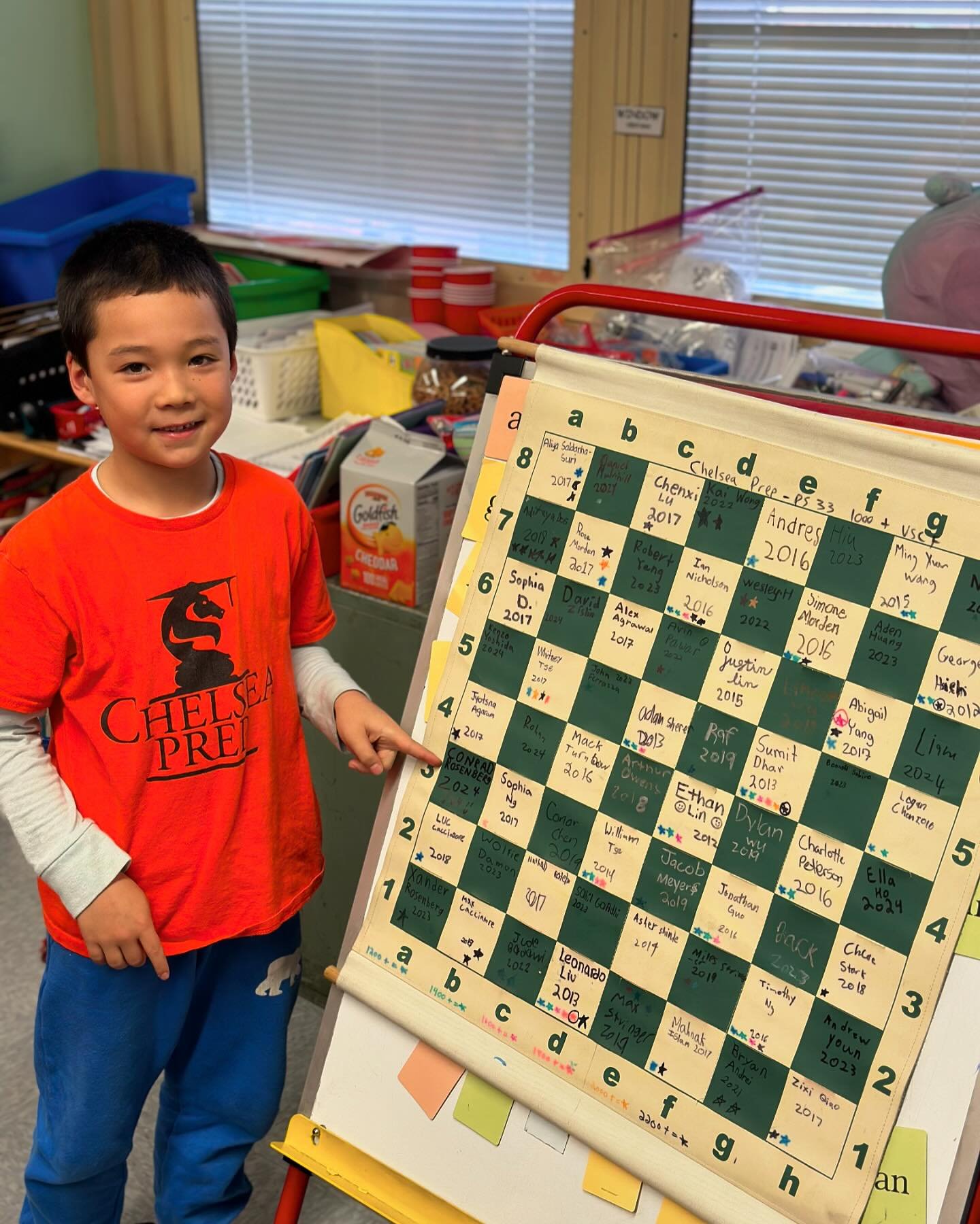 Big Shoutout to Conrad on breaking 1000! He closes out the first ever Hall of Fame Board! 64 legends 1 board 1 School. Absolute legend! #ps33chess #chelseaprepchess #legendsoftomorrow #halloffameday #1000plususcf