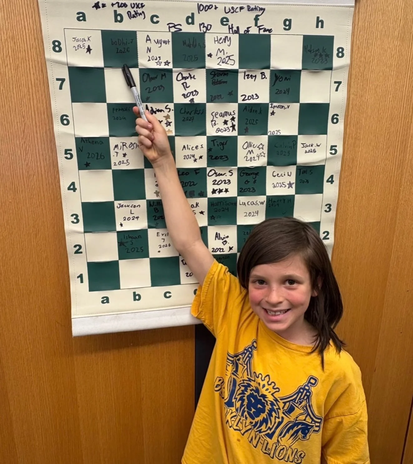 Shoutout PS 130 Lion Bodhi for breaking 1000 USCF and adding his name to the legendary hall of fame chessboard! Bodhi crushed it this summer and reached his goal right on time for school to start 🦁

#ps130chess #1000plususcf