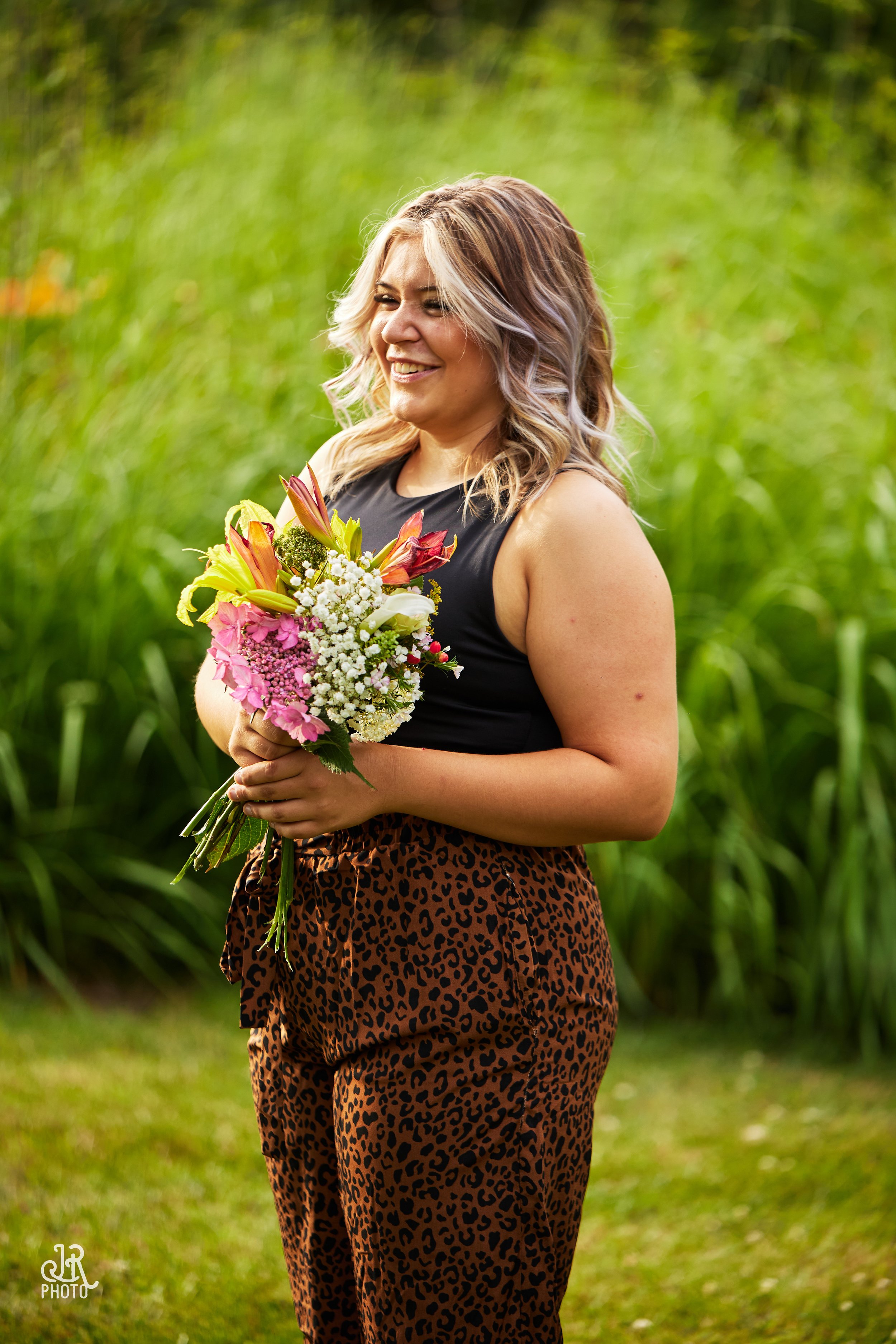 Taylor Rohrer_SeniorShoot-0549 1.jpg