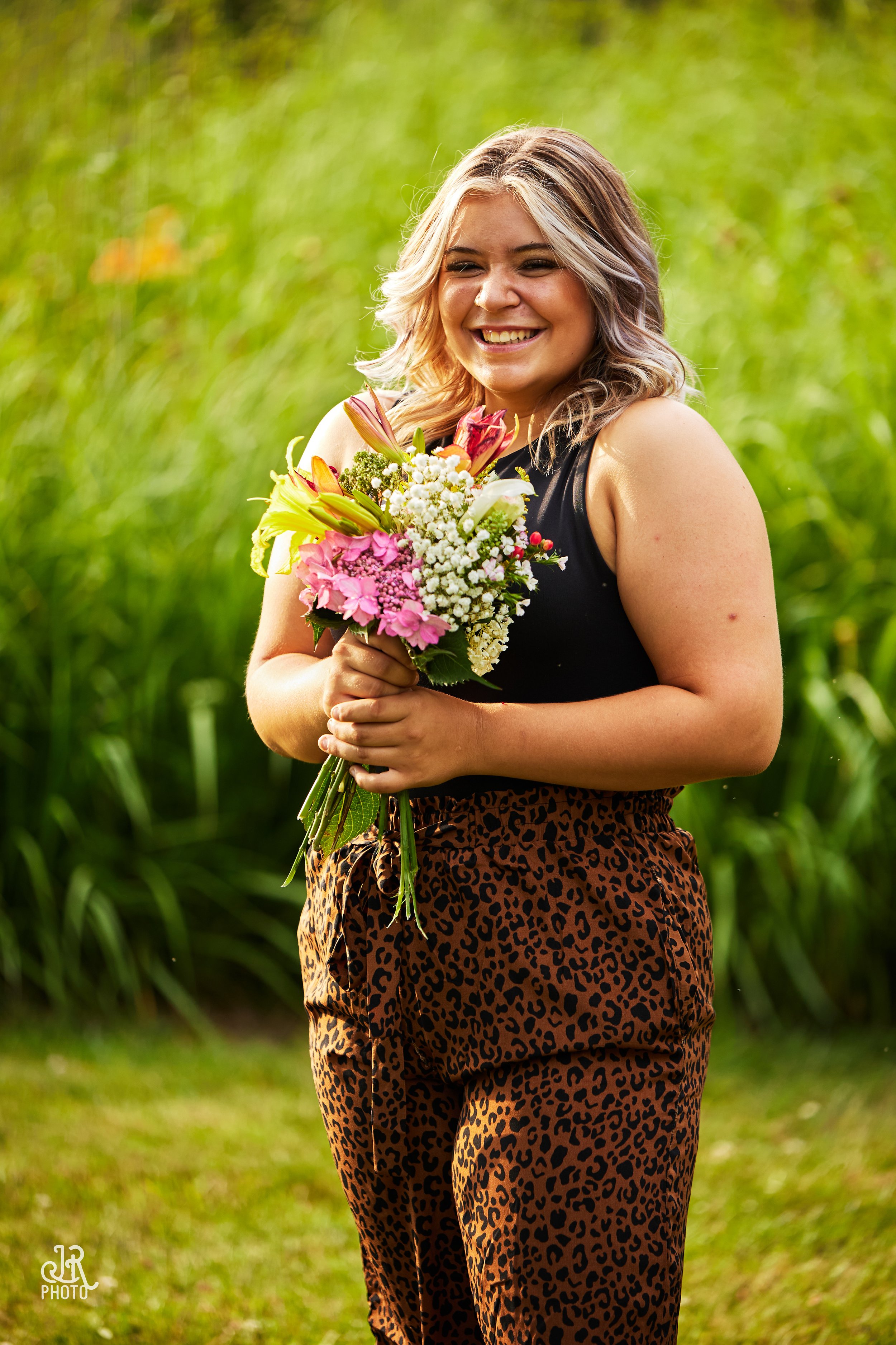 Taylor Rohrer_SeniorShoot-0563 1.jpg
