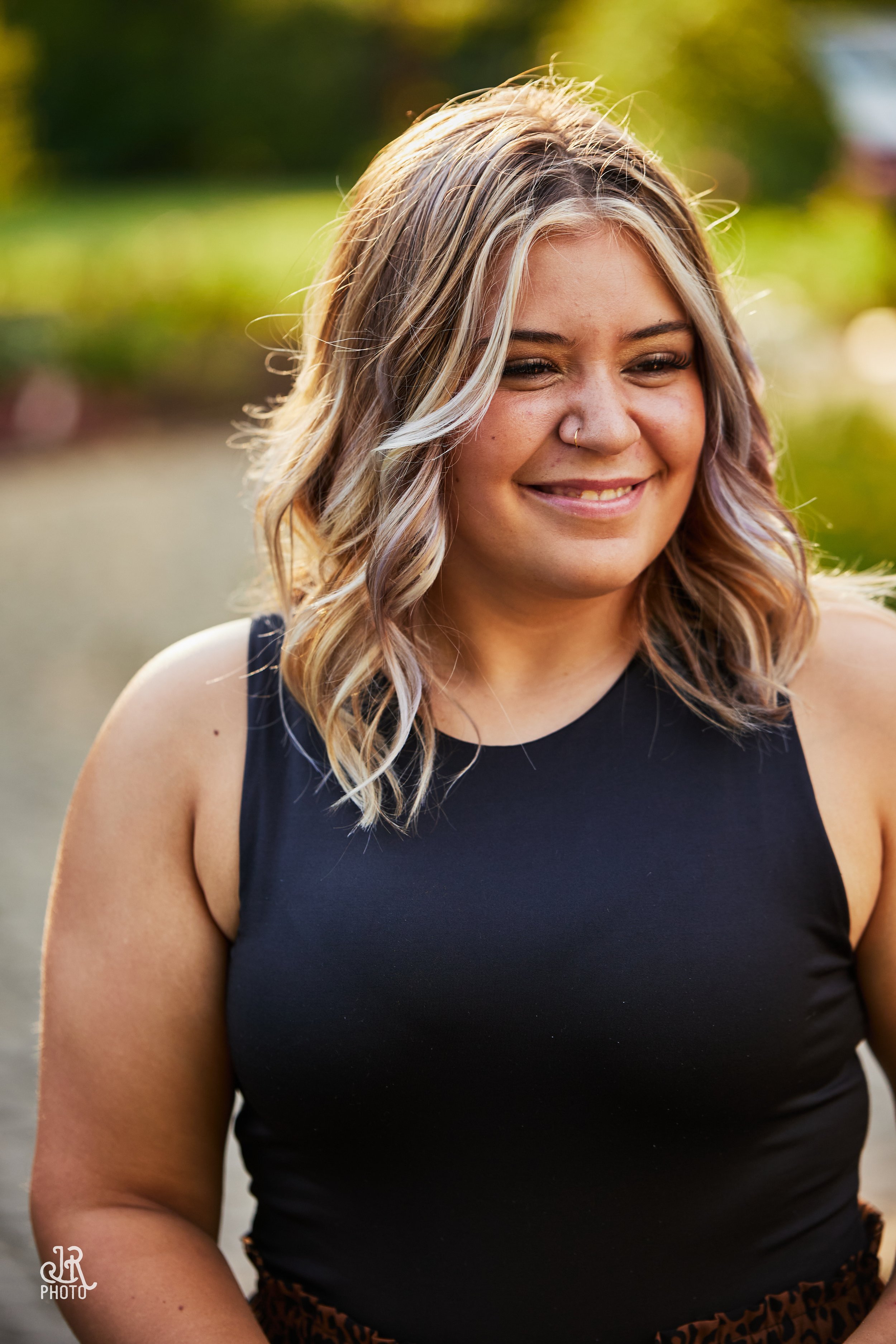 Taylor Rohrer_SeniorShoot-0743 1.jpg