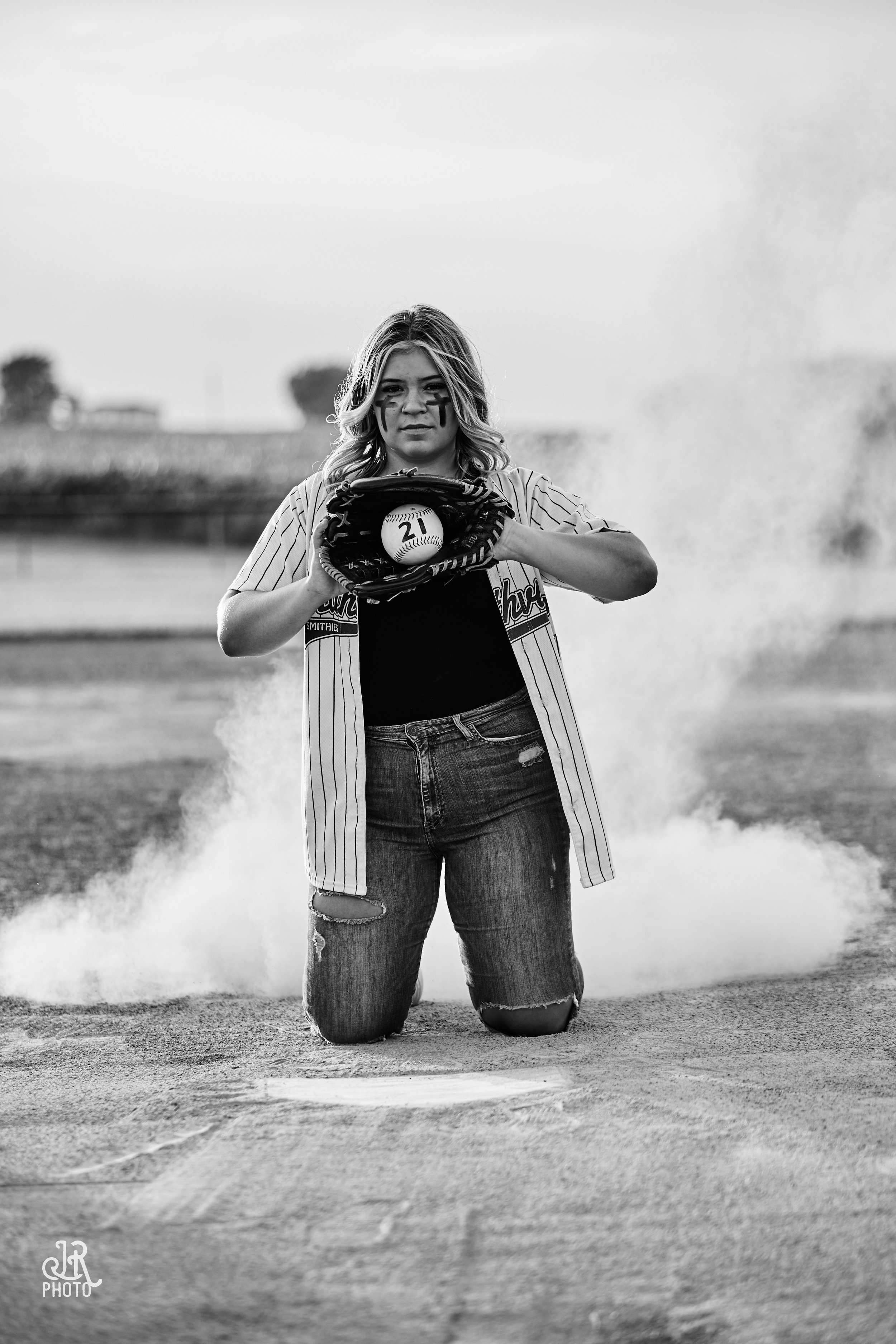 Taylor Rohrer_SeniorShoot-1012 2.jpg