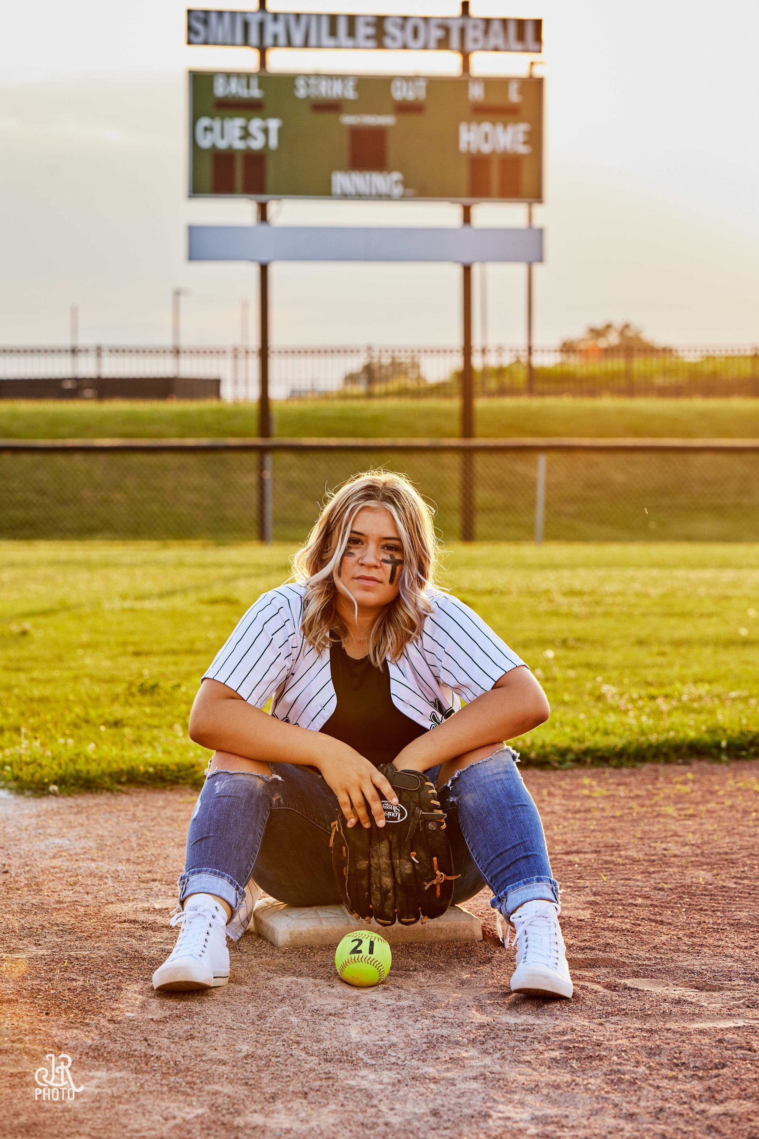 Taylor Rohrer_SeniorShoot-1059 1.jpg