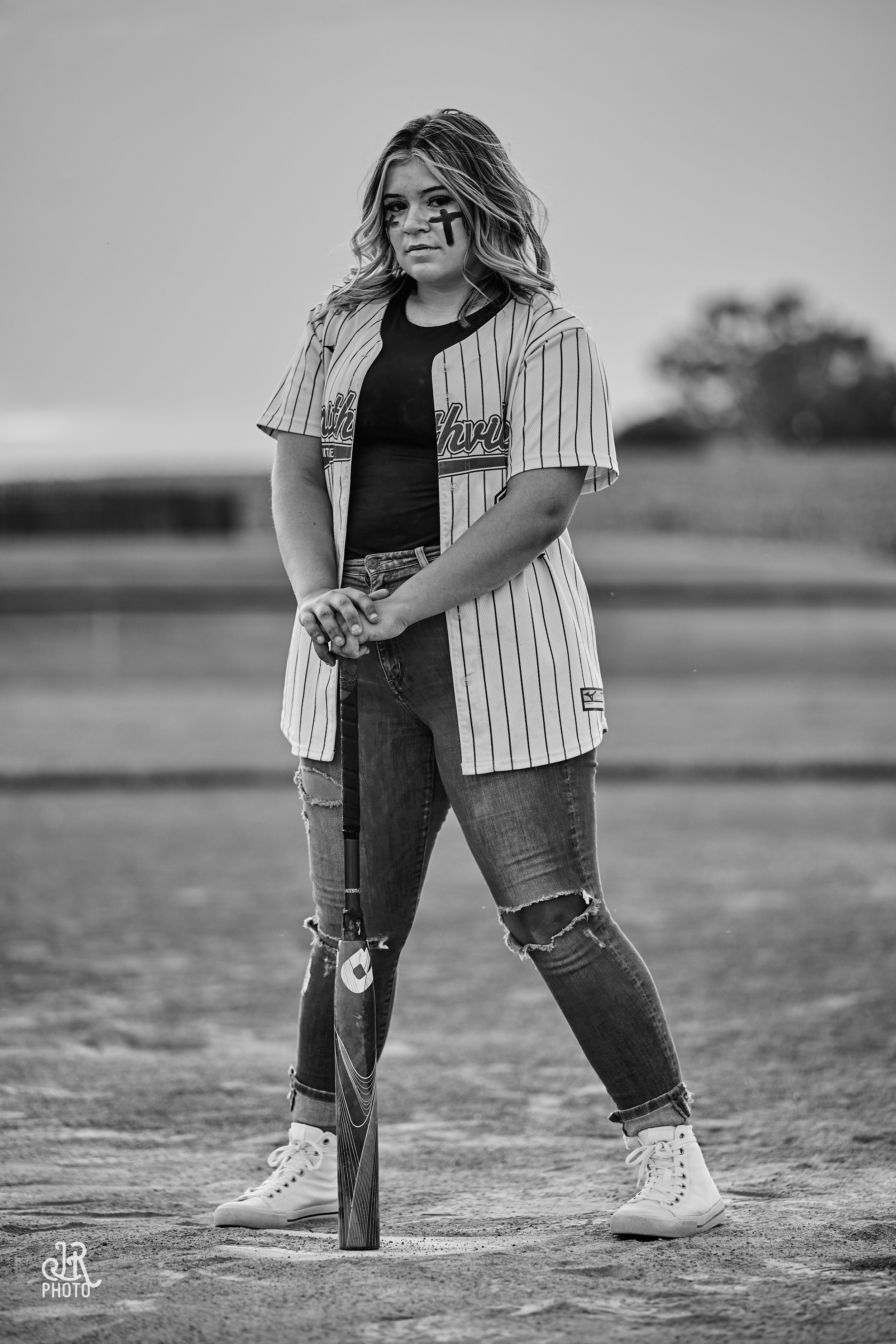 Taylor Rohrer_SeniorShoot-1414 2.jpg