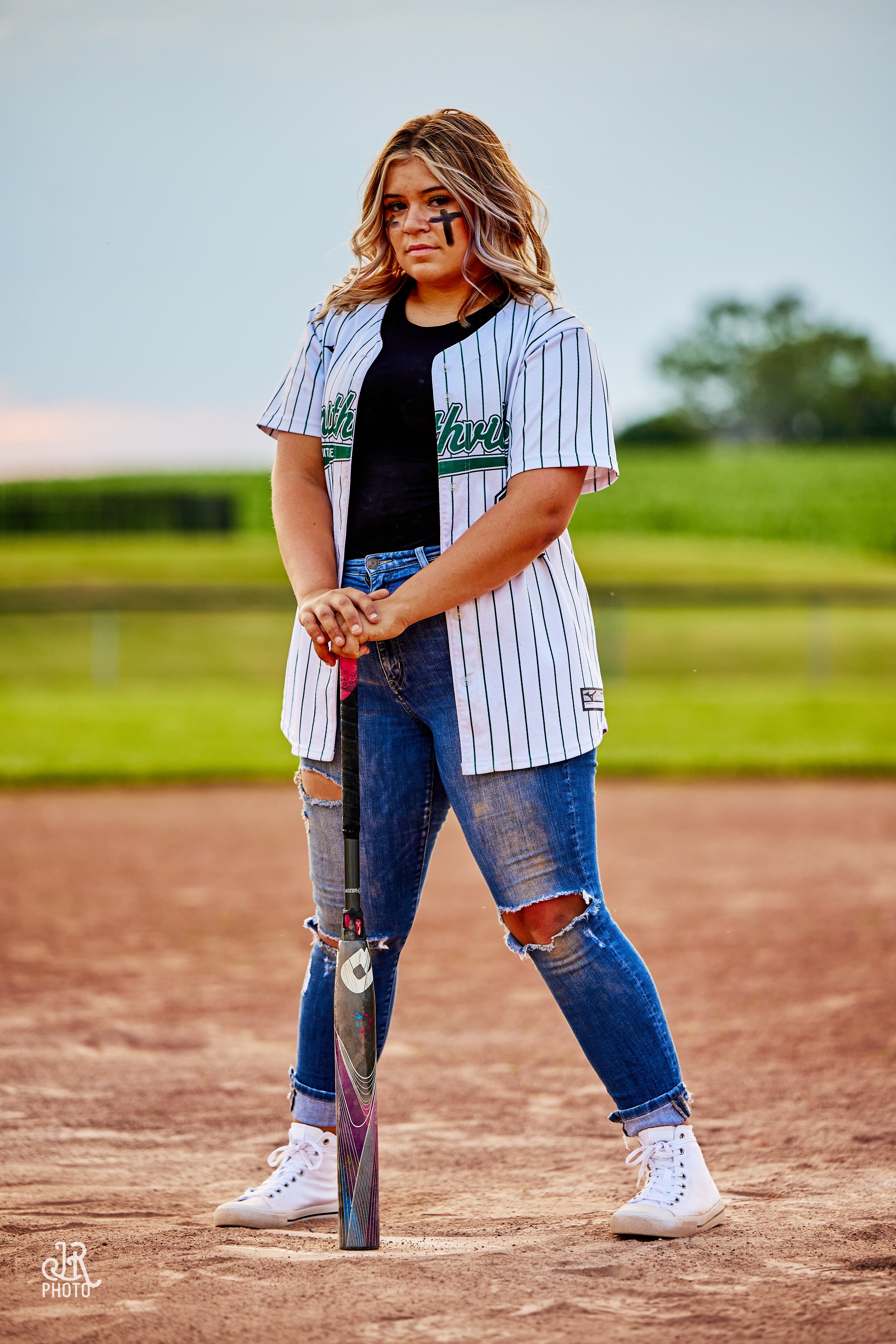 Taylor Rohrer_SeniorShoot-1414 1.jpg
