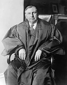 220px-Chief_Justice_Harlan_Fiske_Stone_photograph_circa_1927-1932.jpg