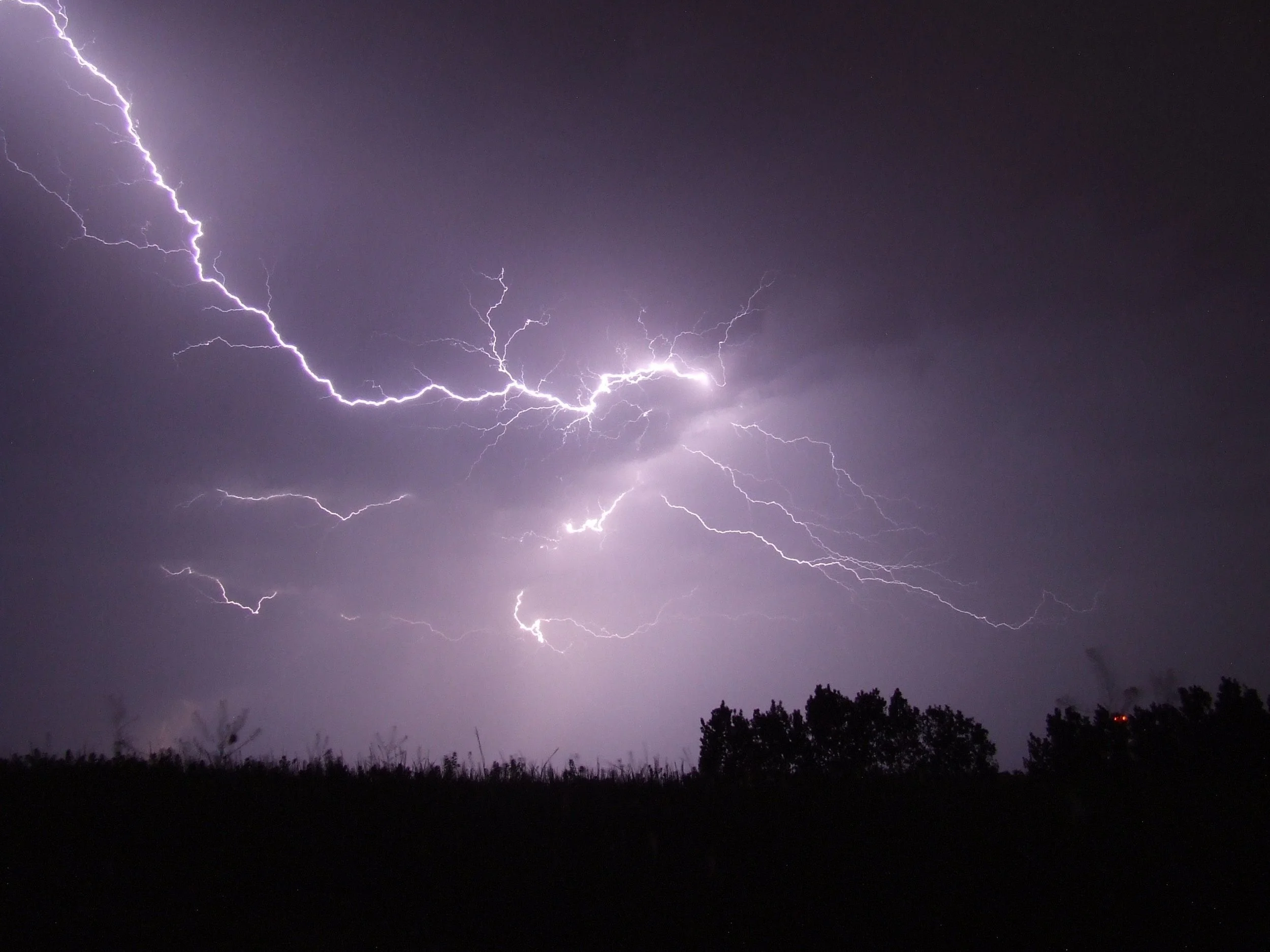 dark-lightning-night-56614.jpg
