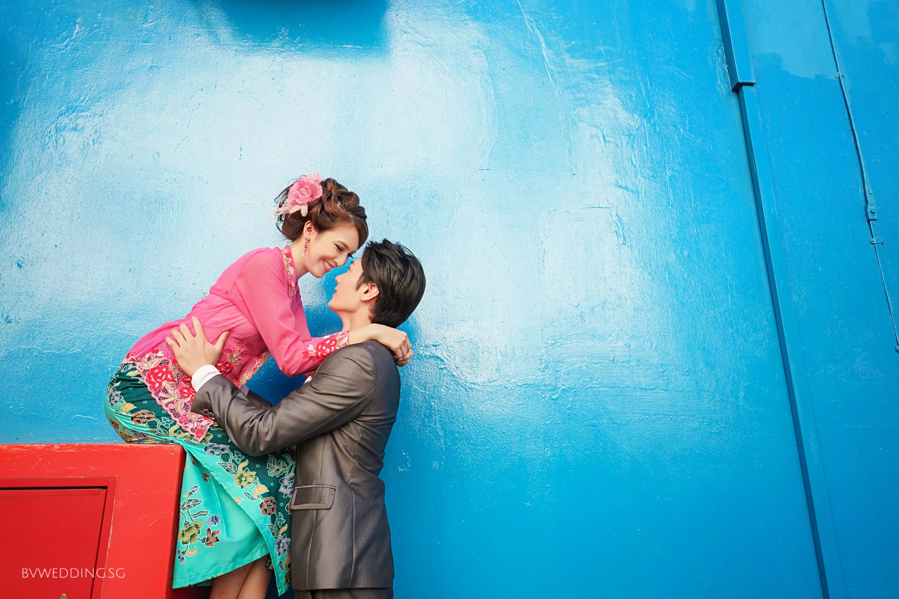 Singapore Peranakan Style Pre-wedding Photoshoot at Indian Heritage Center